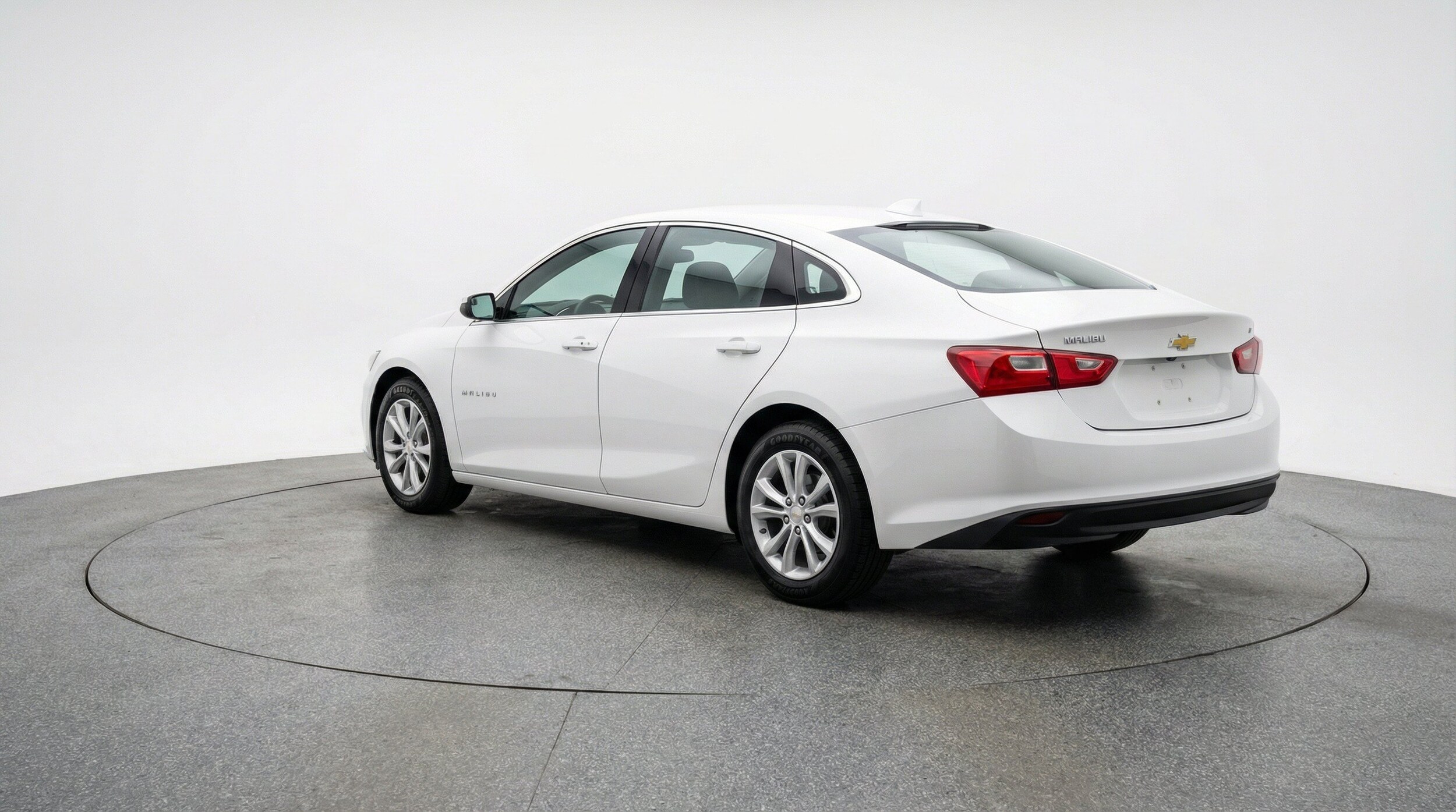 Thumbnail: 2024 Chevrolet Malibu - 6