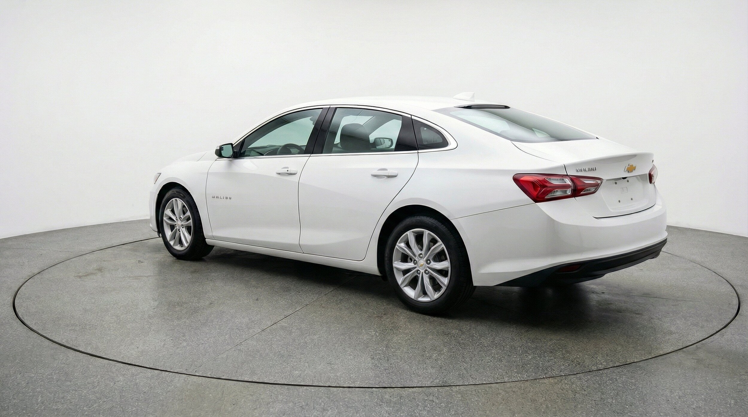 Thumbnail: 2024 Chevrolet Malibu - 6