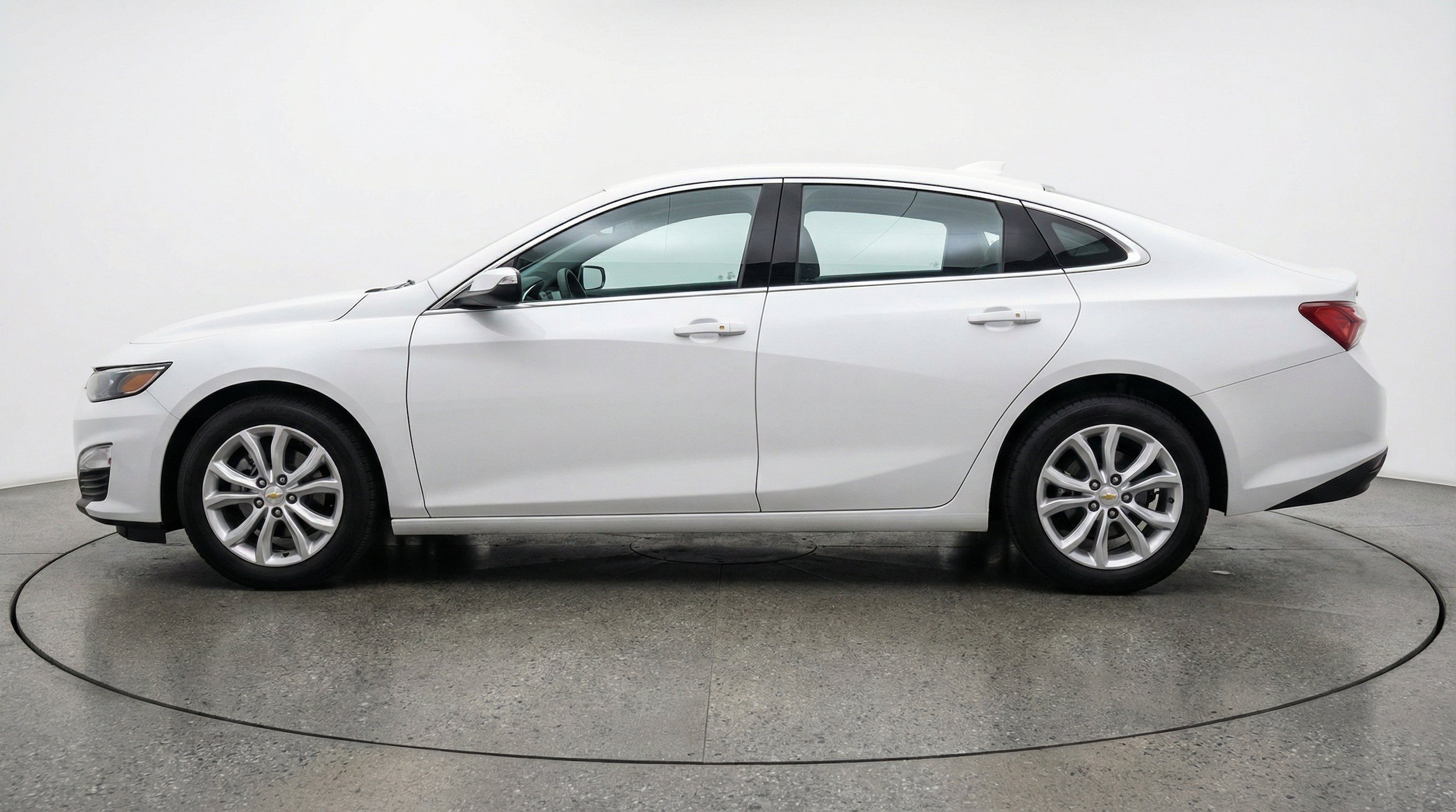 Thumbnail: 2024 Chevrolet Malibu - 5