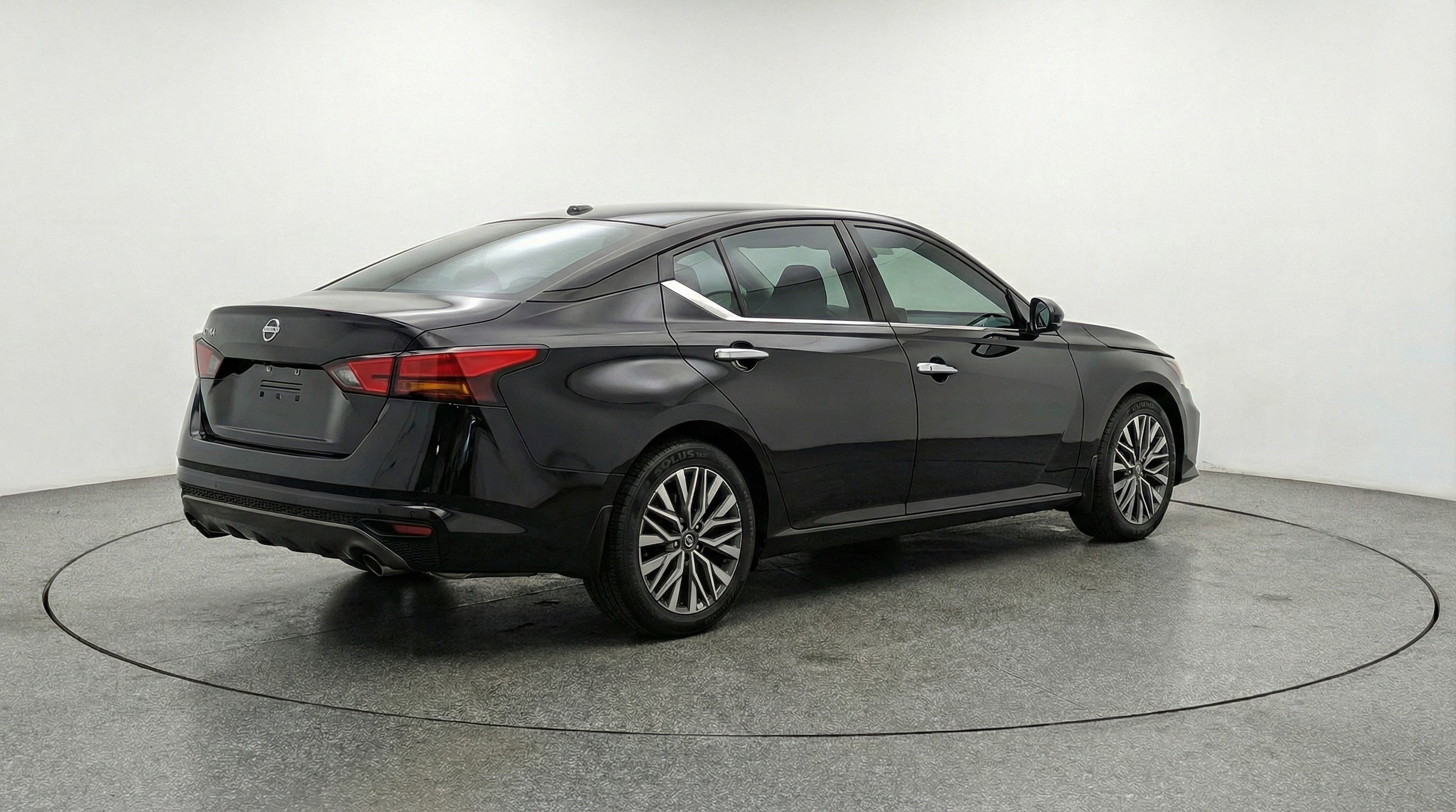 Thumbnail: 2025 Nissan Altima - 9