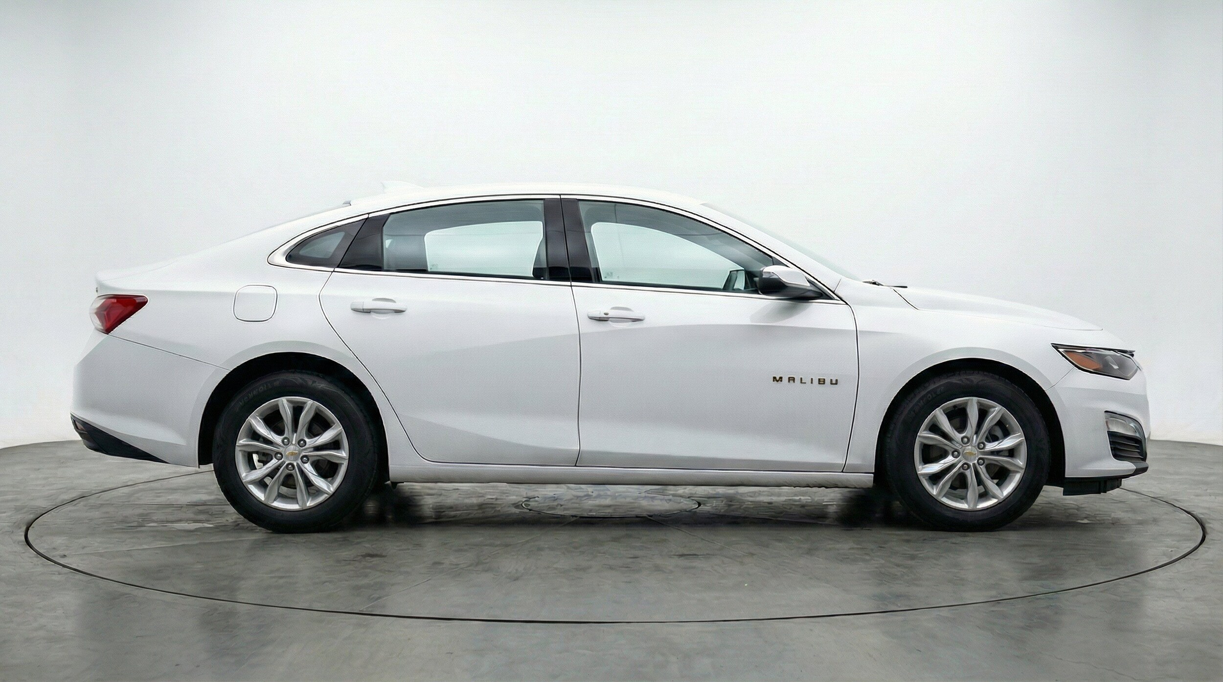 Thumbnail: 2024 Chevrolet Malibu - 11