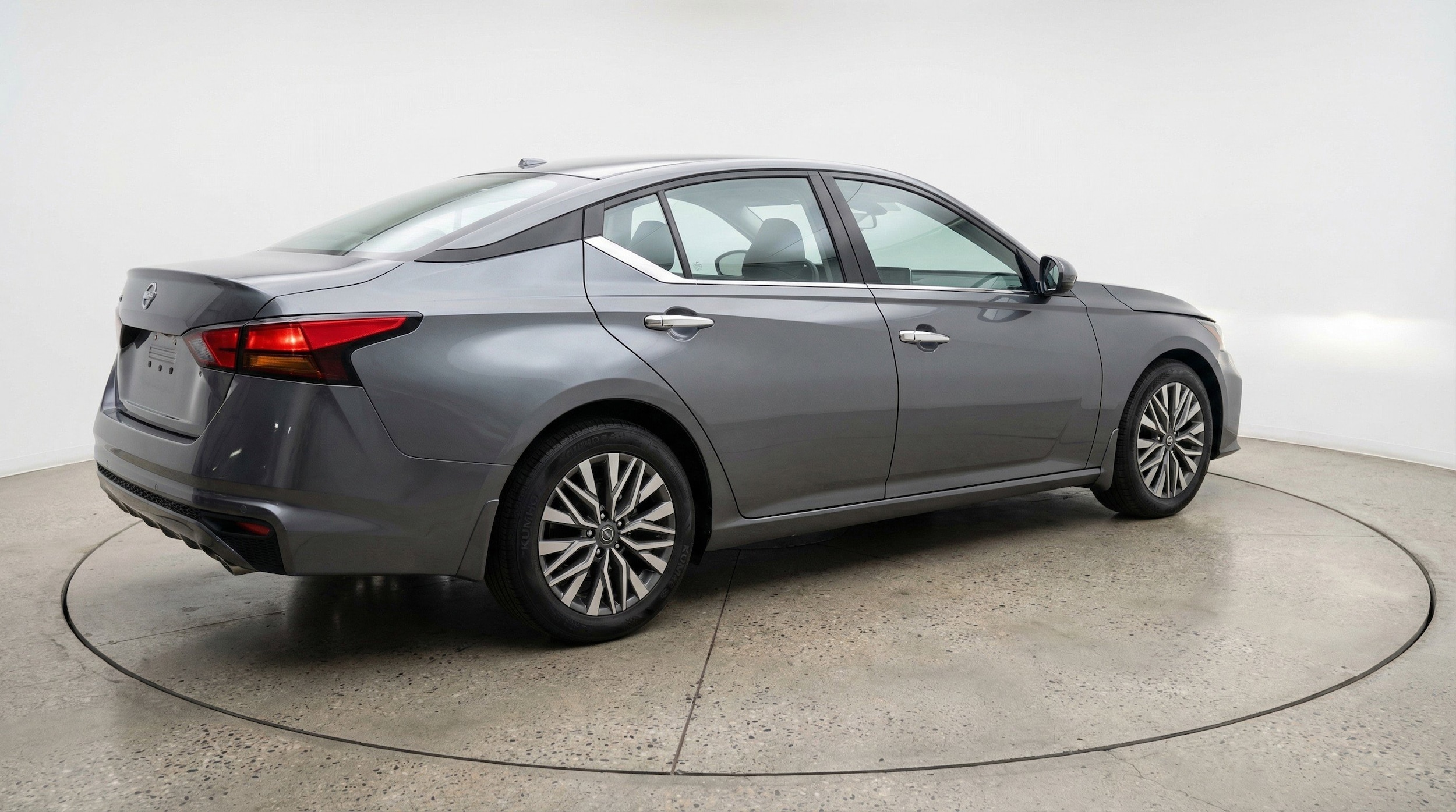 Thumbnail: 2025 Nissan Altima - 9