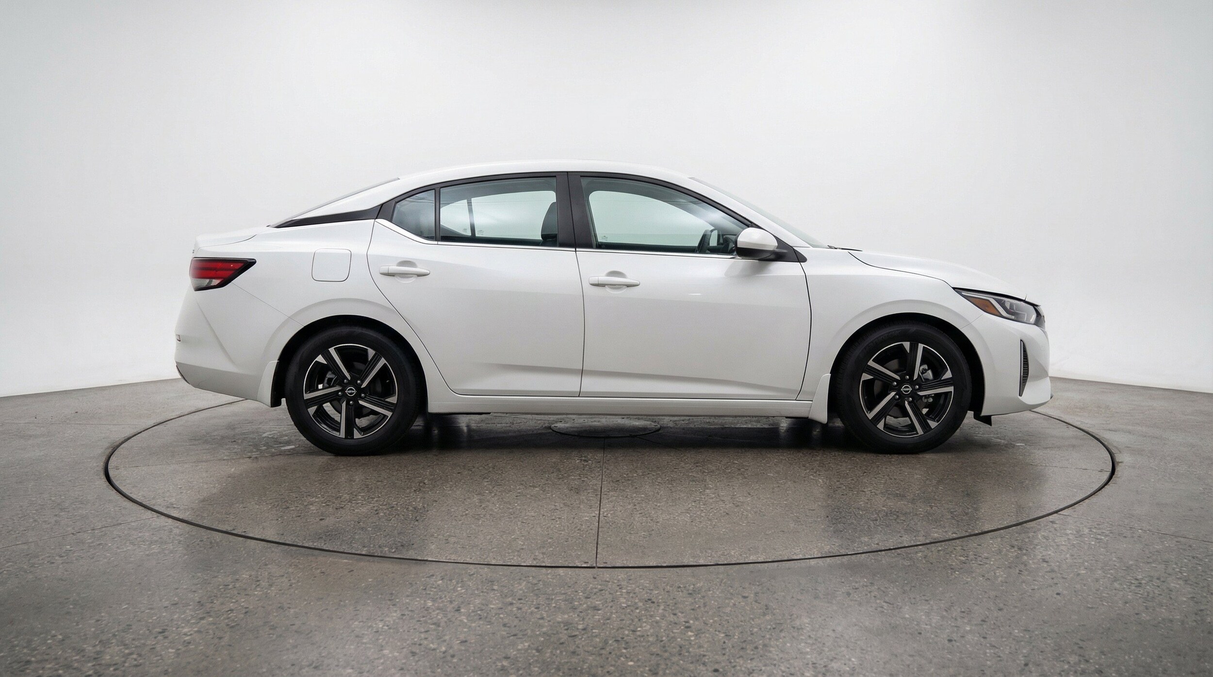 Thumbnail: 2025 Nissan Sentra - 10