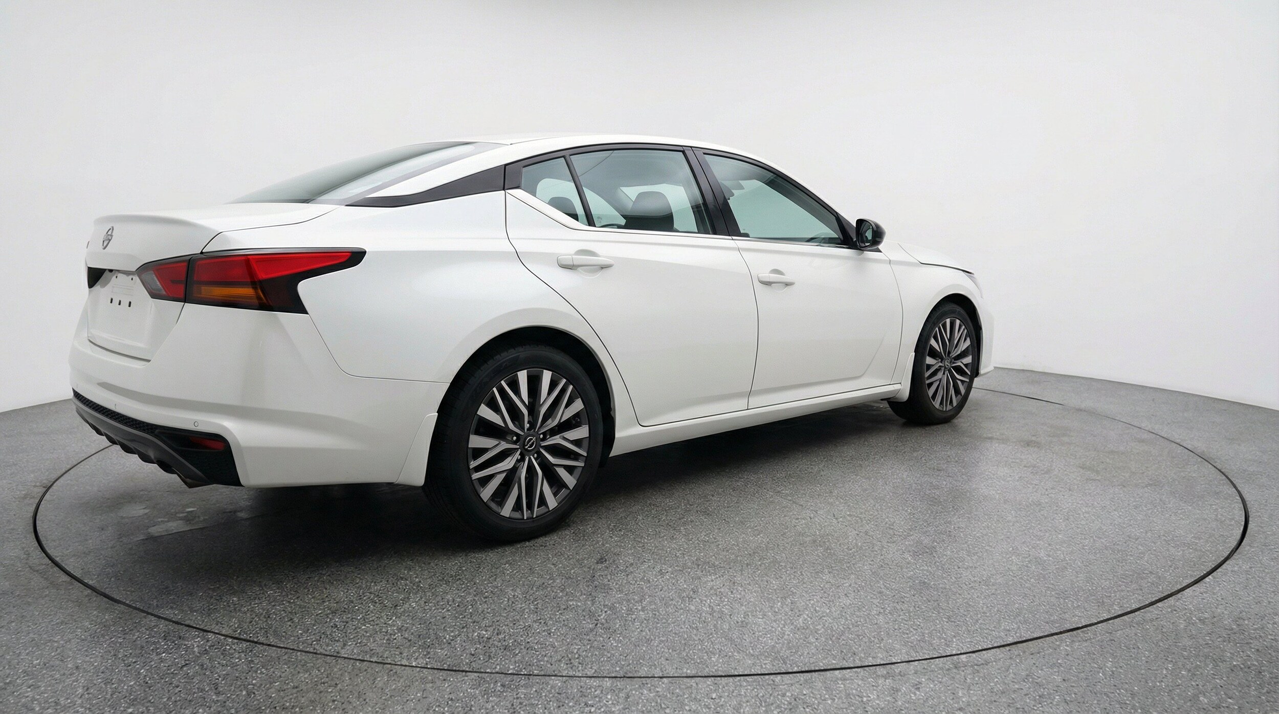 Thumbnail: 2025 Nissan Altima - 9
