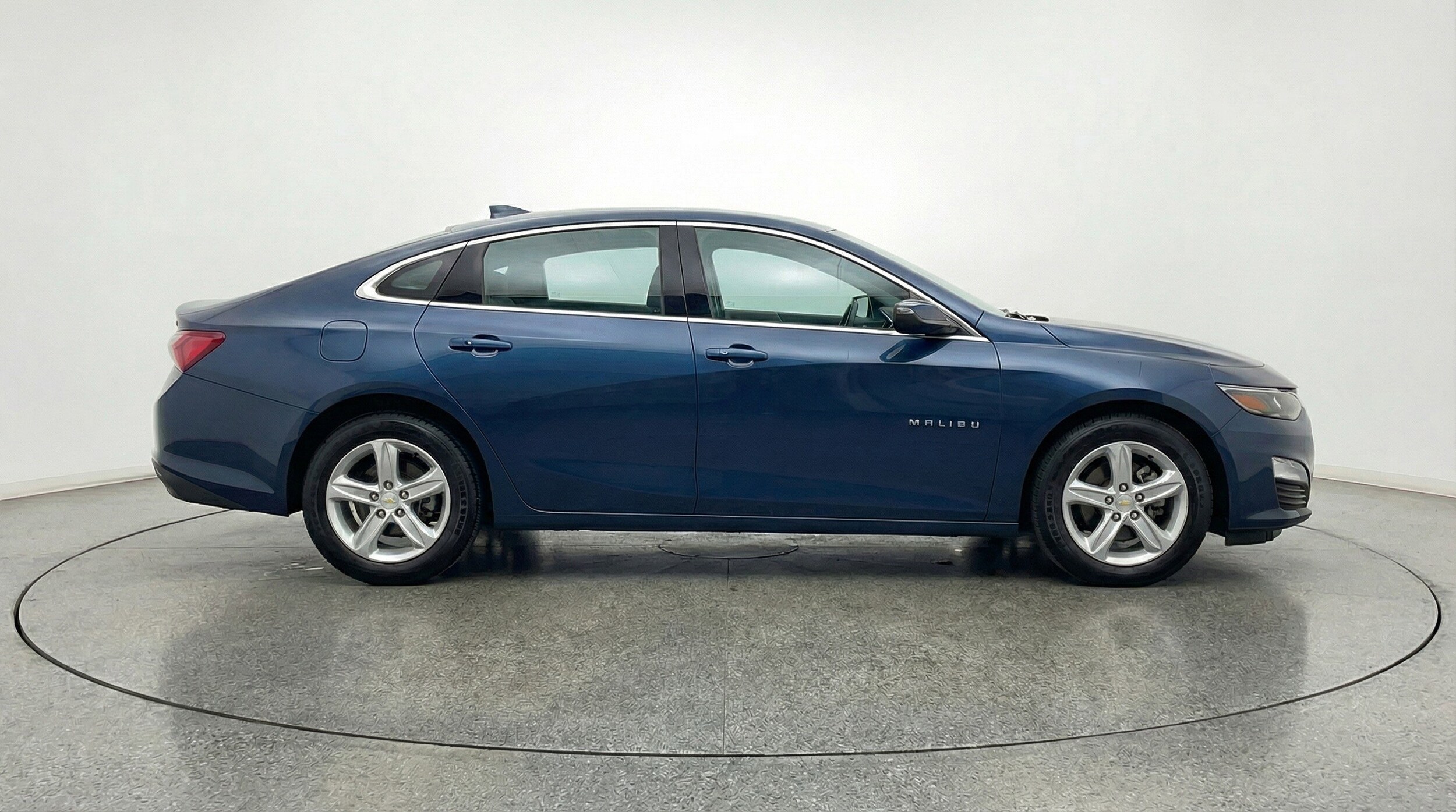 Thumbnail: 2024 Chevrolet Malibu - 11