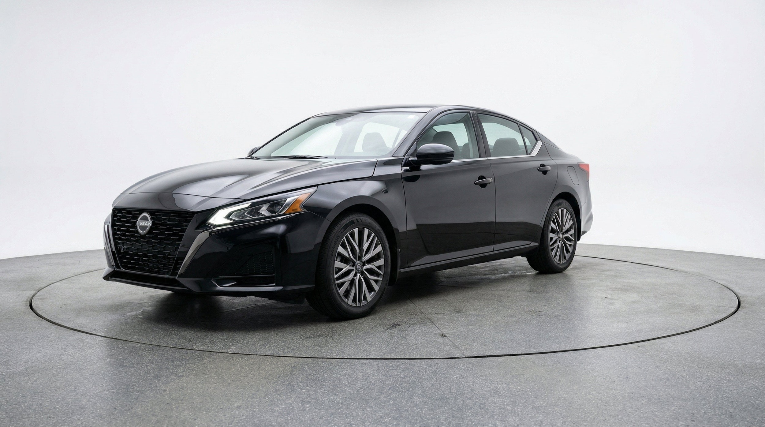 Thumbnail: 2025 Nissan Altima - 3