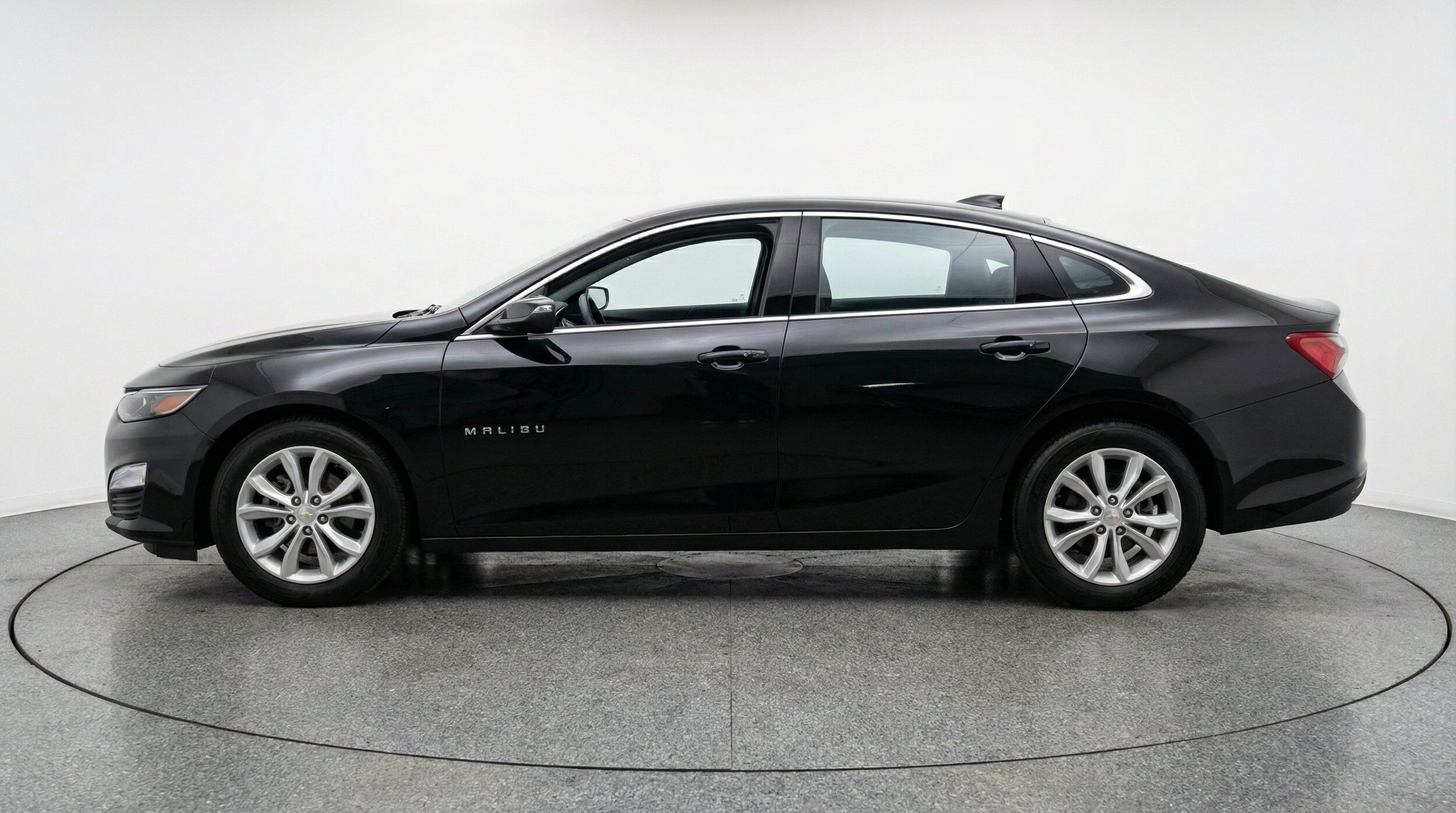 Thumbnail: 2024 Chevrolet Malibu - 5