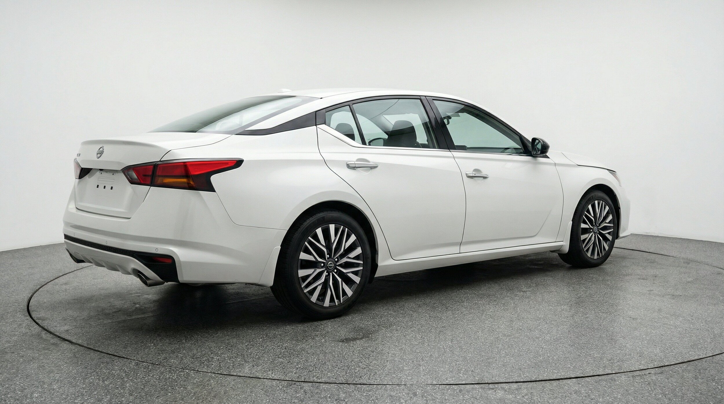 Thumbnail: 2025 Nissan Altima - 9