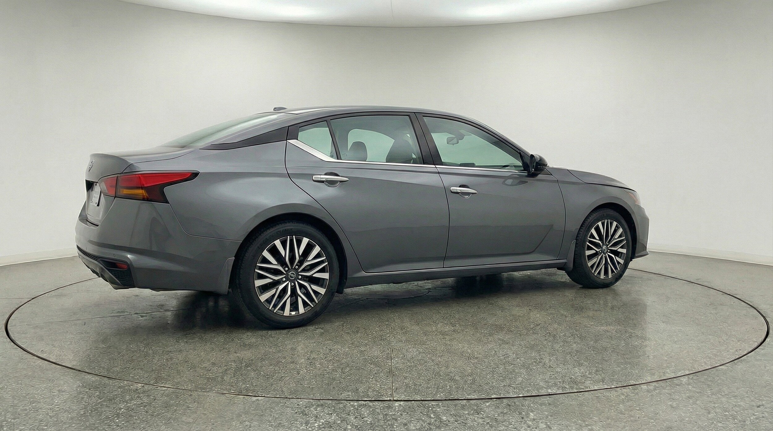Thumbnail: 2025 Nissan Altima - 9