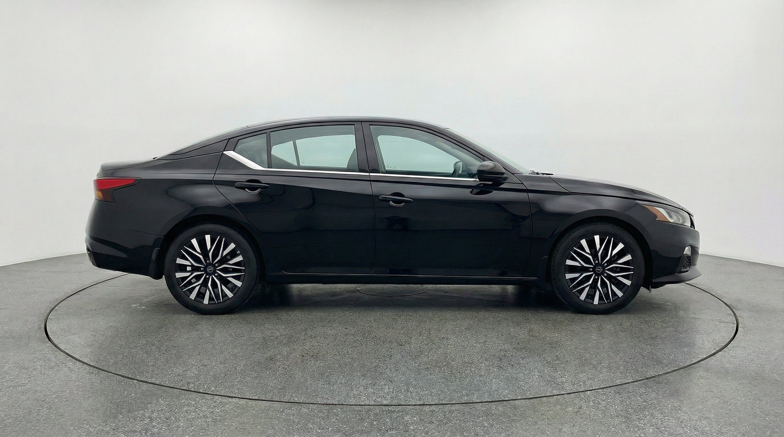 Thumbnail: 2025 Nissan Altima - 11