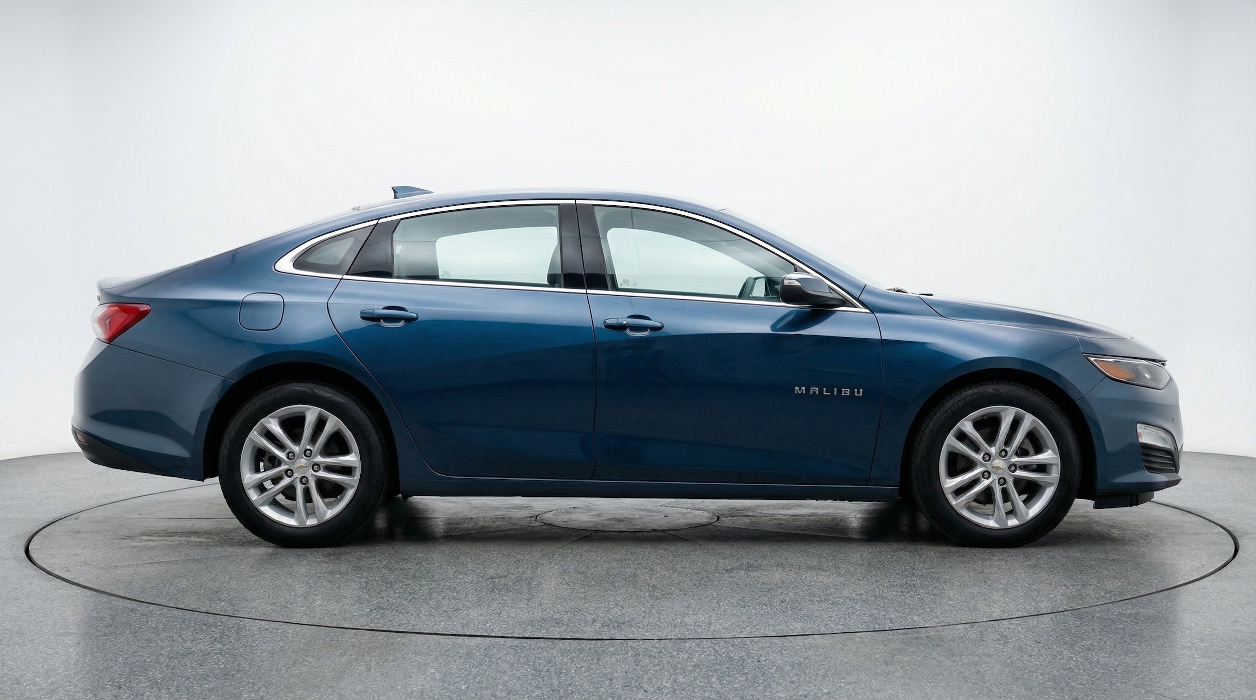 Thumbnail: 2024 Chevrolet Malibu - 11
