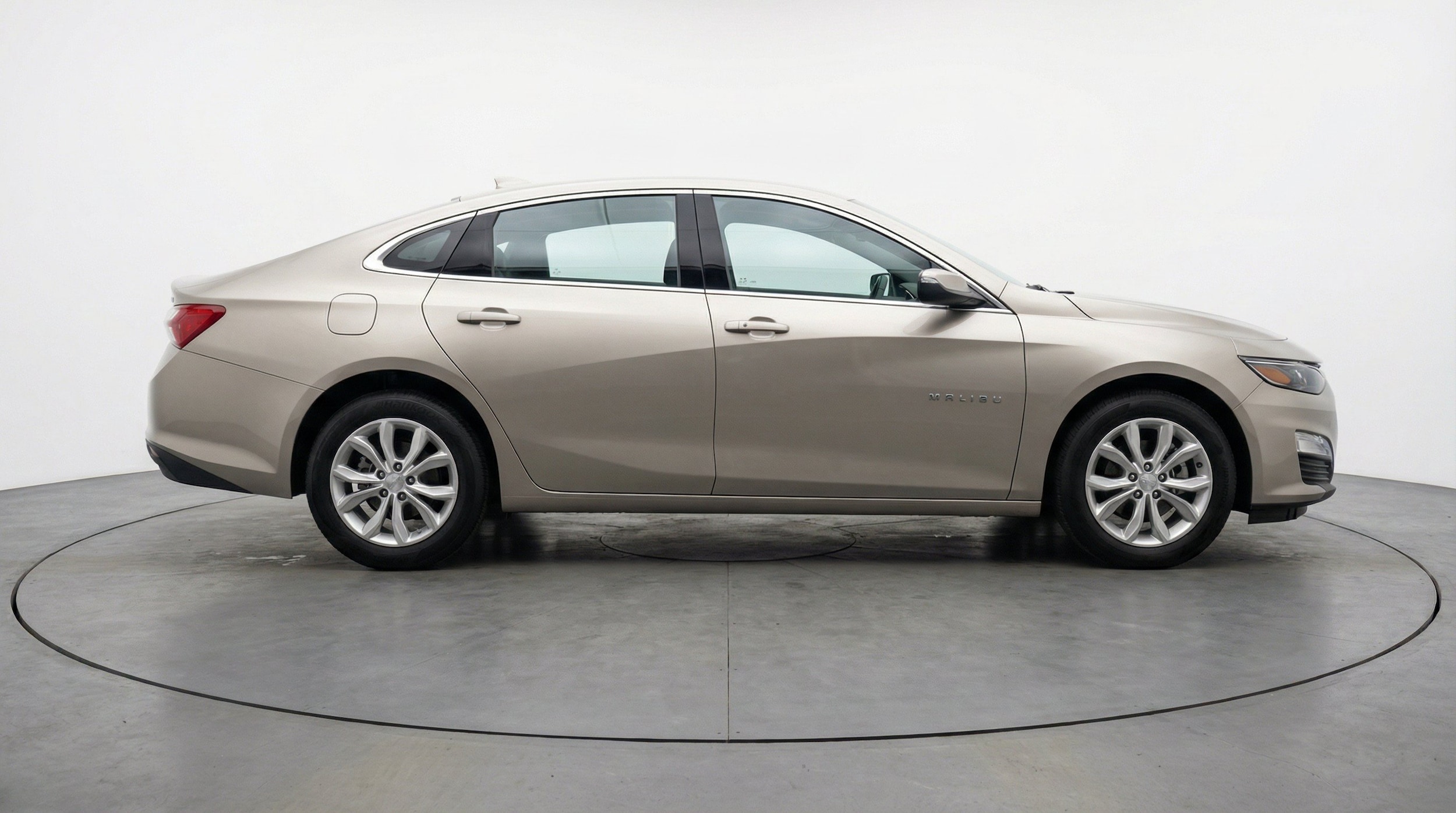 Thumbnail: 2024 Chevrolet Malibu - 11