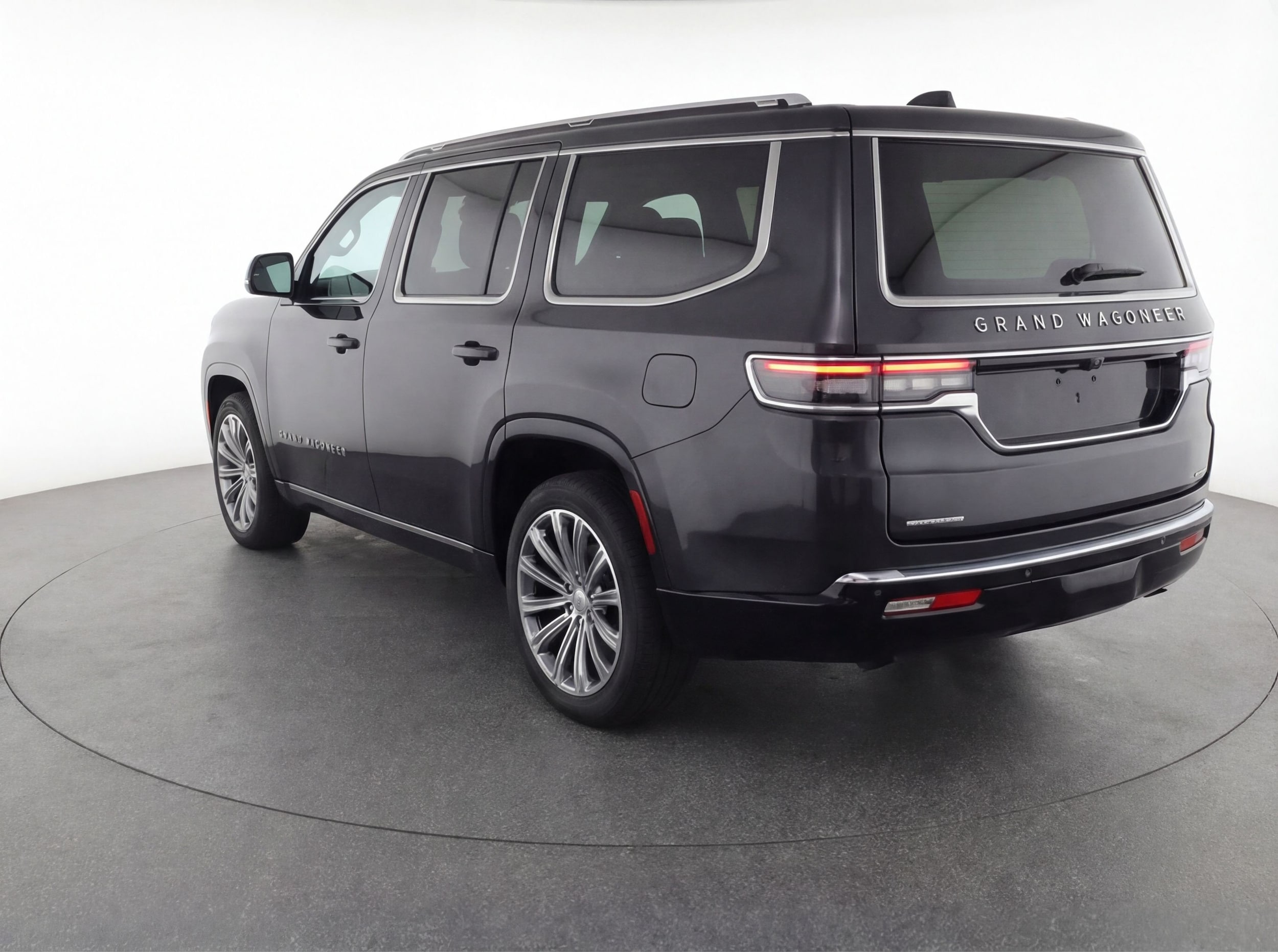Thumbnail: 2023 Jeep Grand Wagoneer - 6