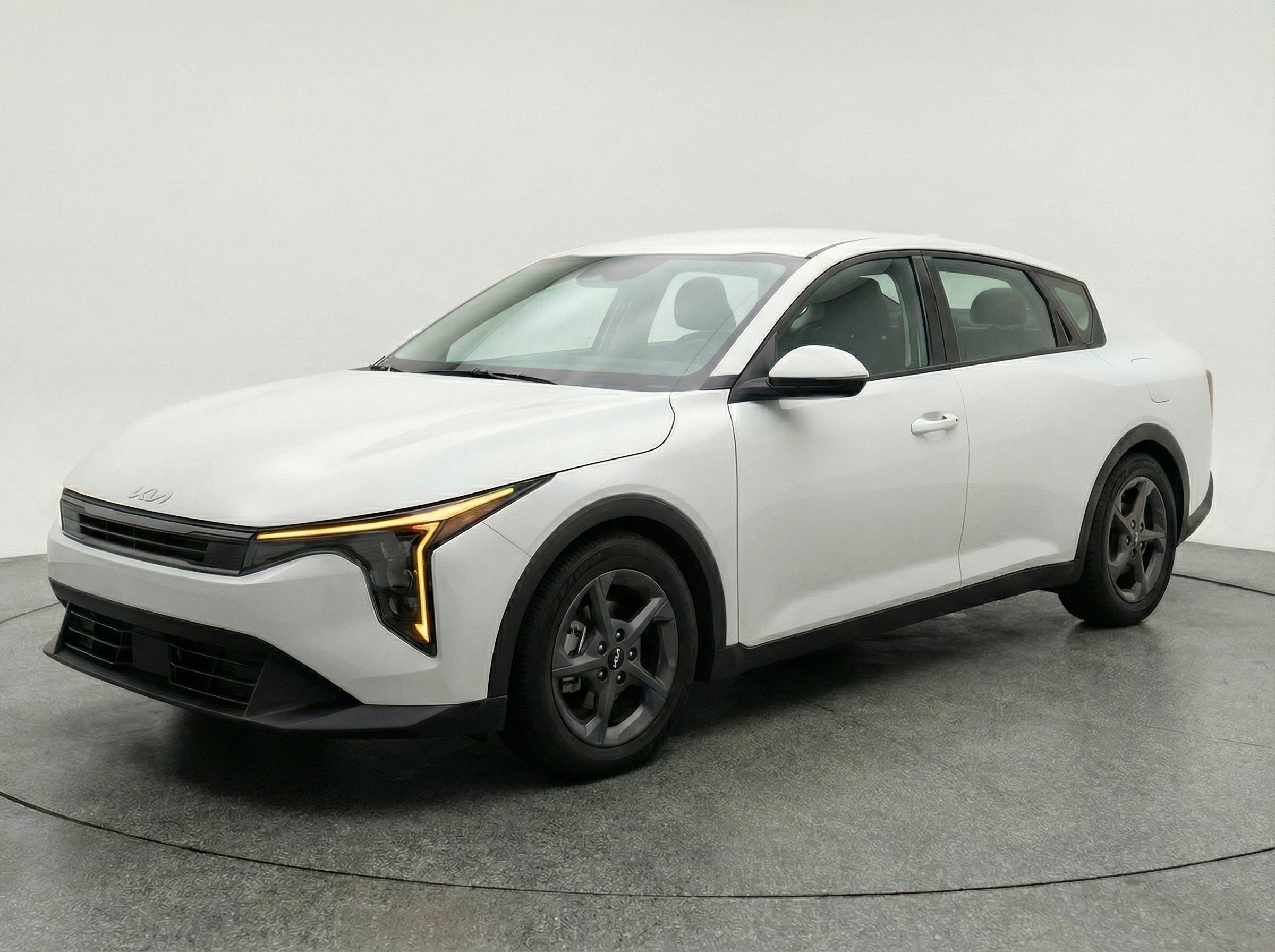 Thumbnail: 2025 Kia K4 - 3