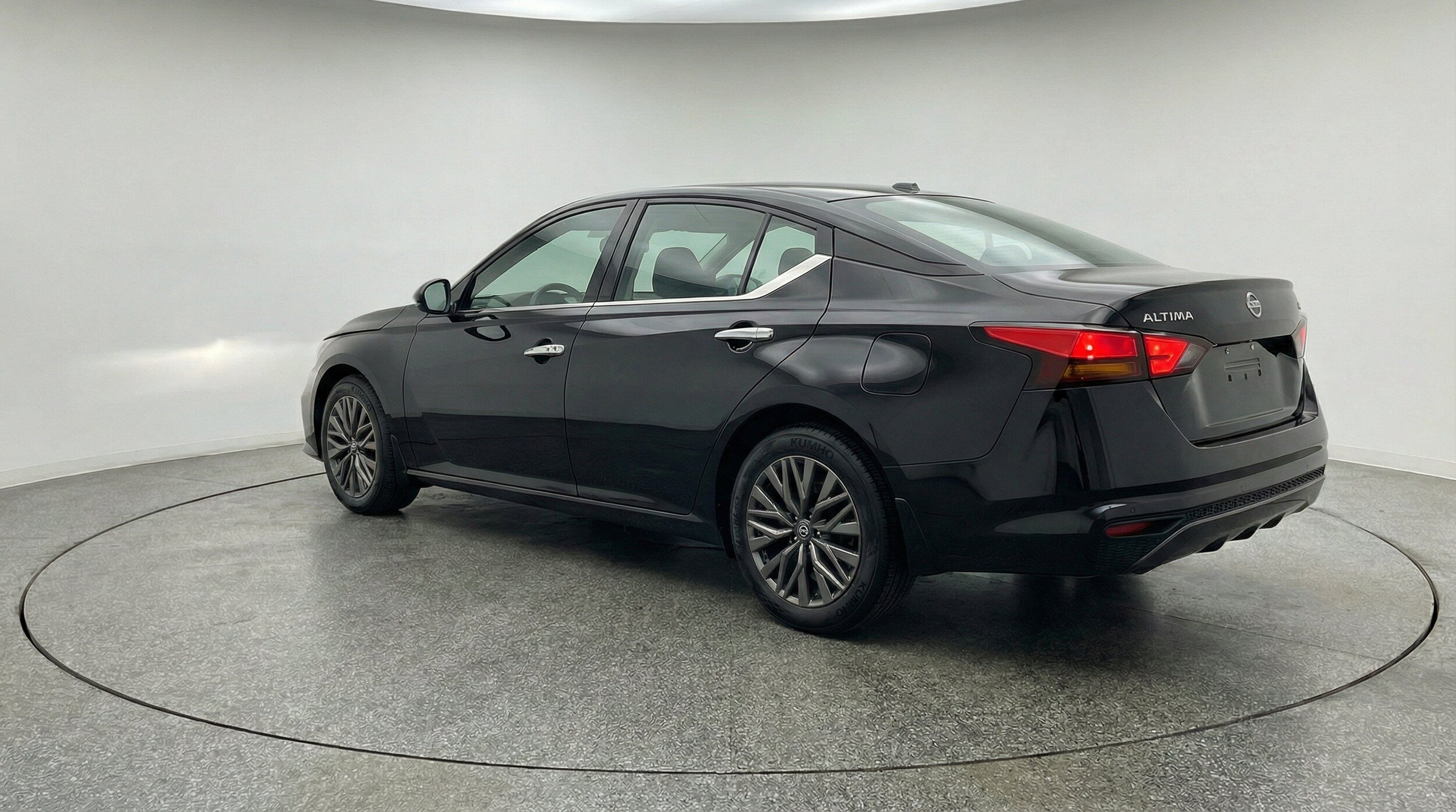 Thumbnail: 2025 Nissan Altima - 6