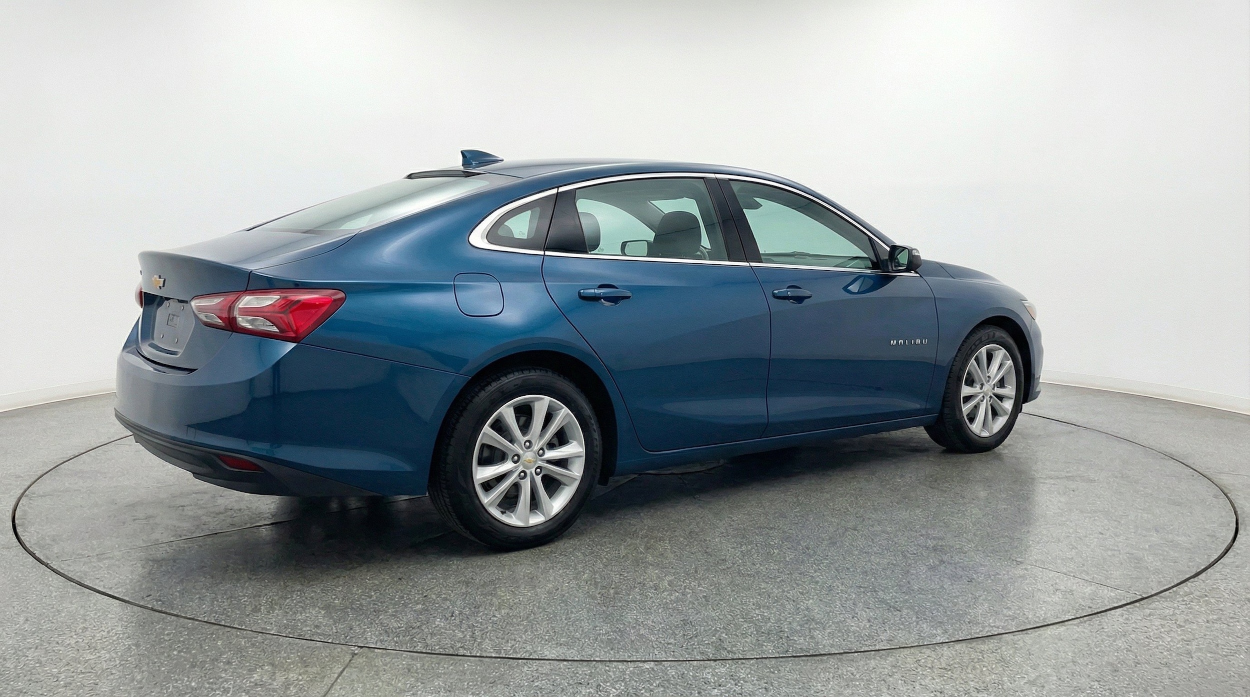 Thumbnail: 2024 Chevrolet Malibu - 9