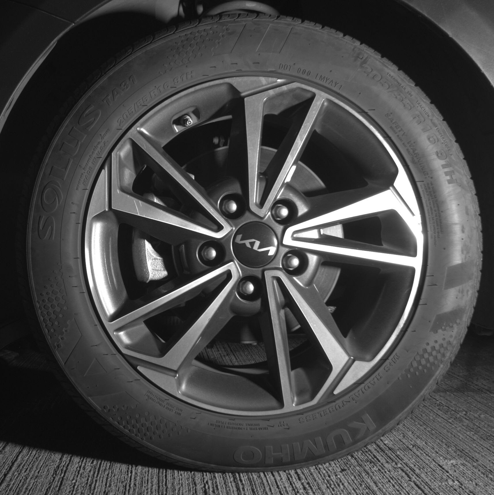 Thumbnail: 2024 Kia Forte - 17