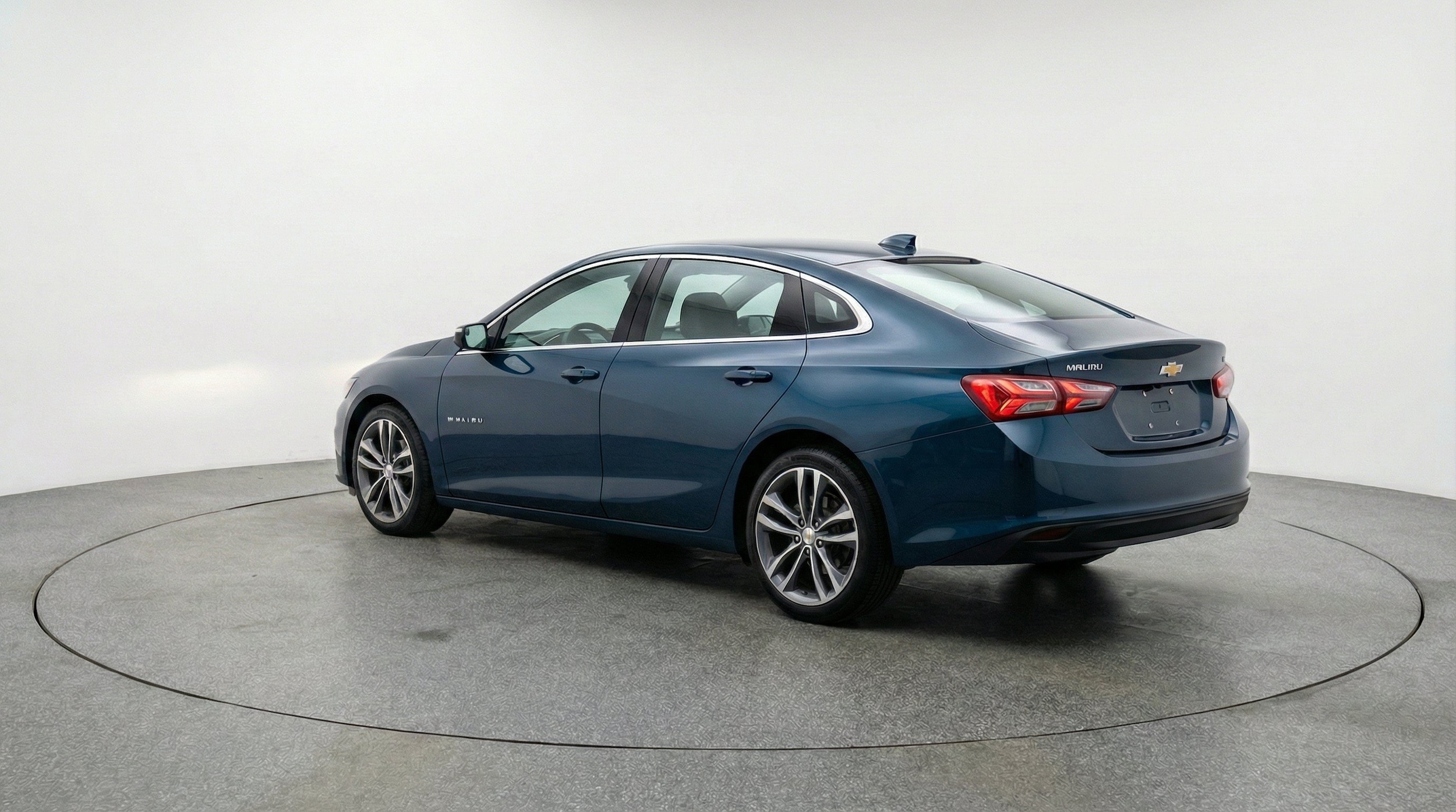 Thumbnail: 2024 Chevrolet Malibu - 6