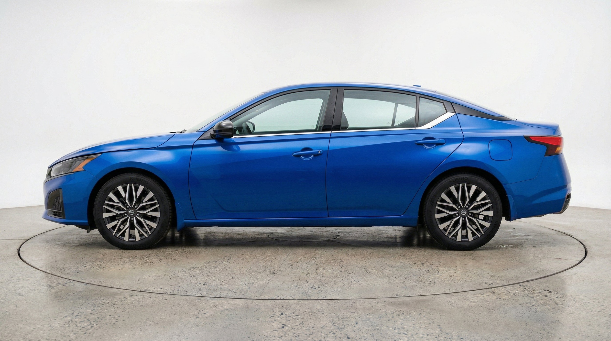 Thumbnail: 2025 Nissan Altima - 5