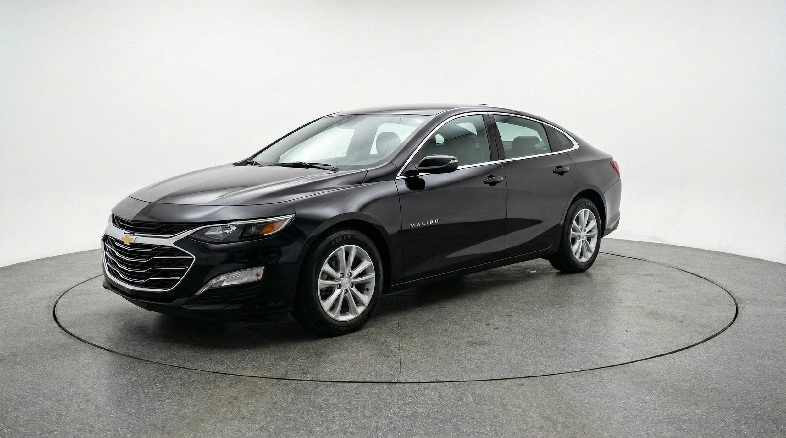 Thumbnail: 2024 Chevrolet Malibu - 3