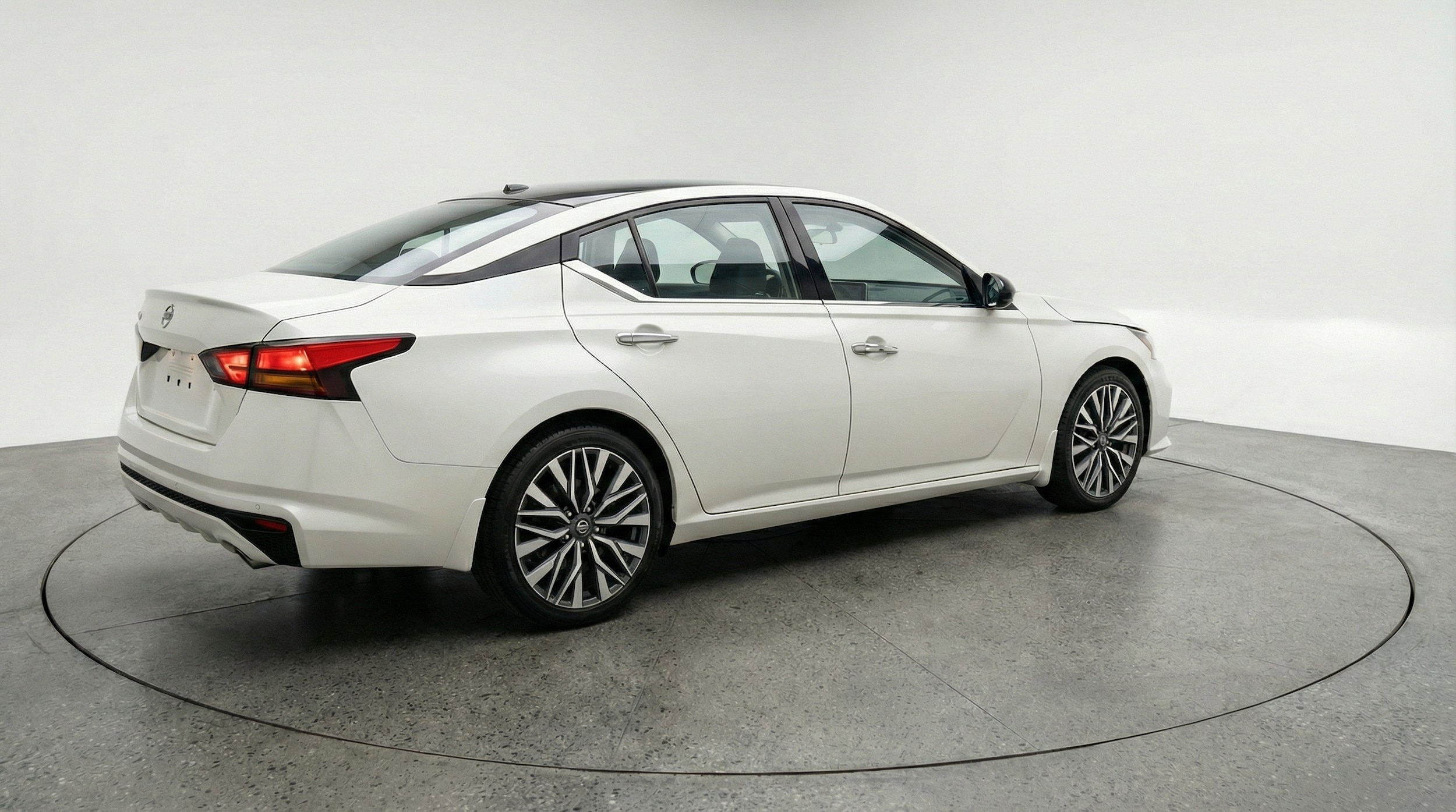 Thumbnail: 2025 Nissan Altima - 9