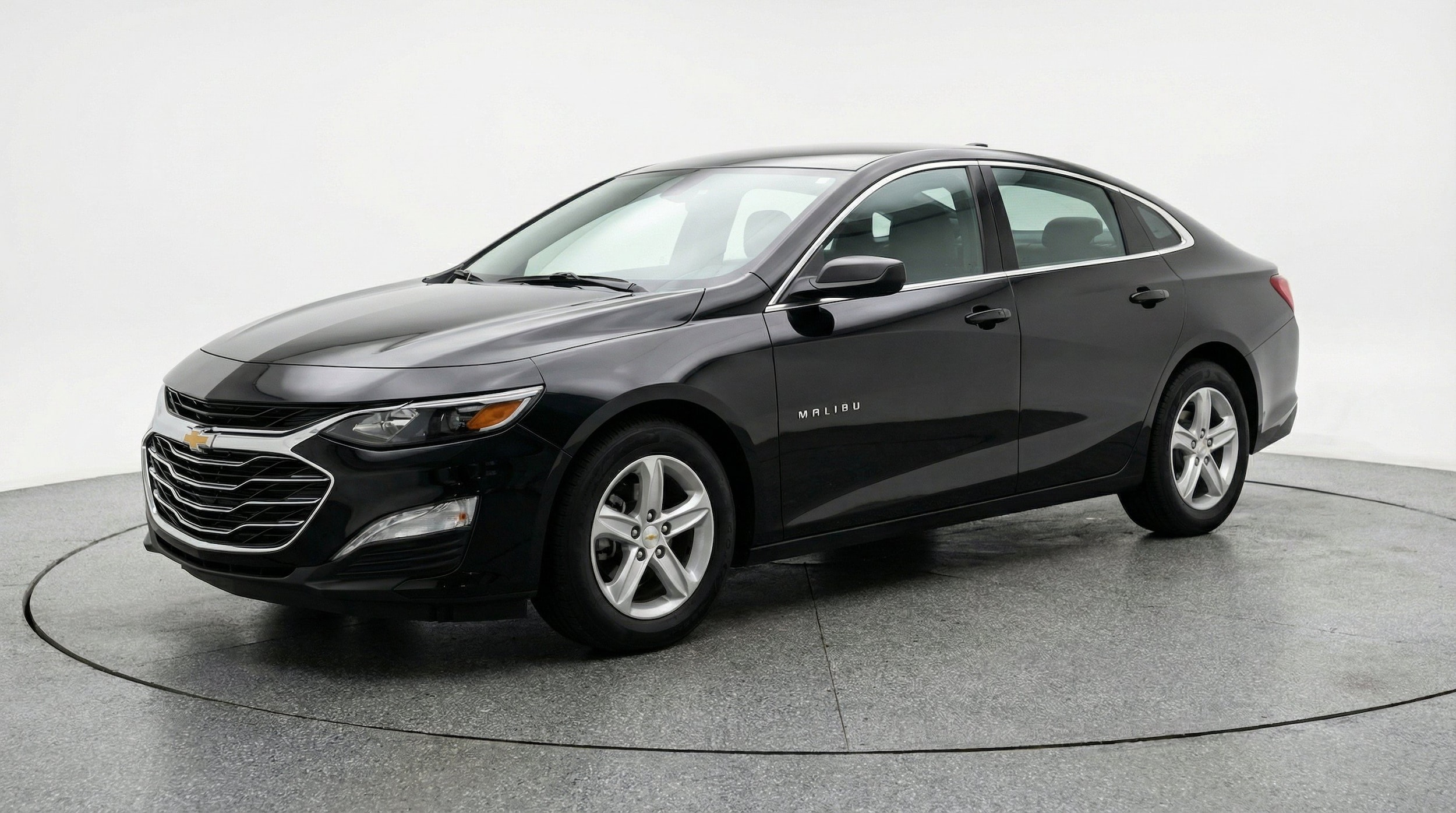 Thumbnail: 2024 Chevrolet Malibu - 3