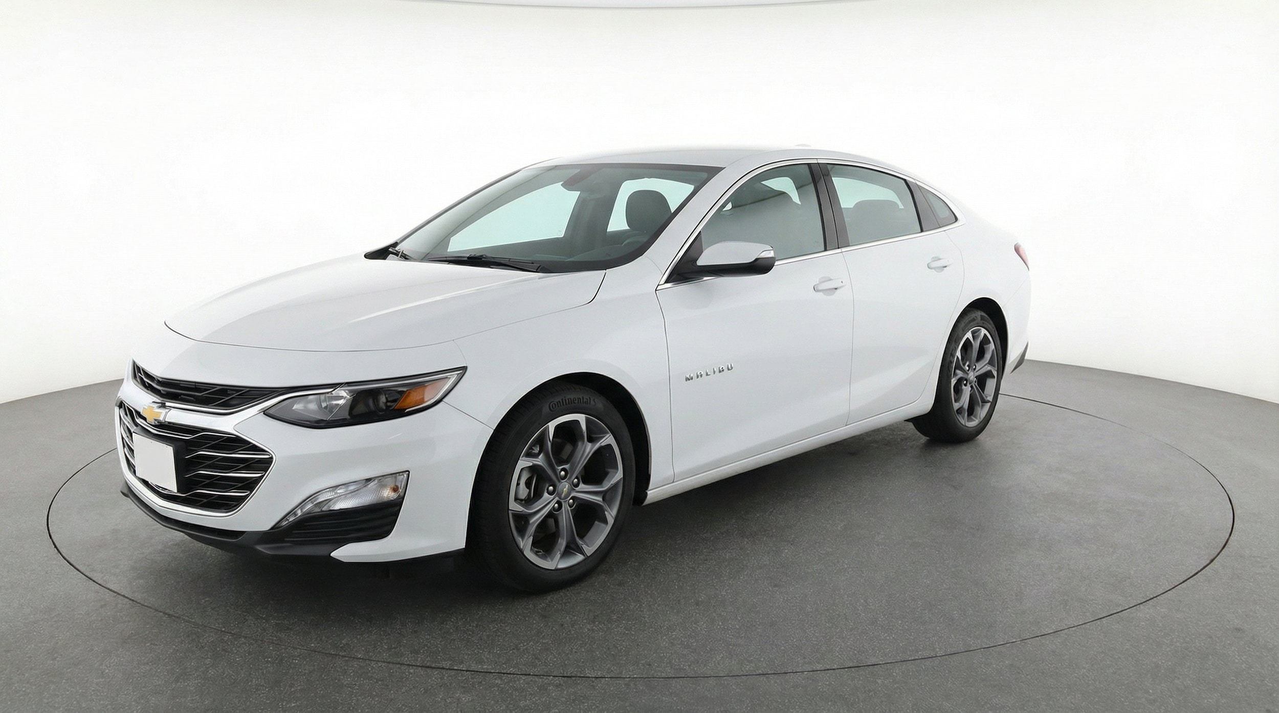 Thumbnail: 2024 Chevrolet Malibu - 3