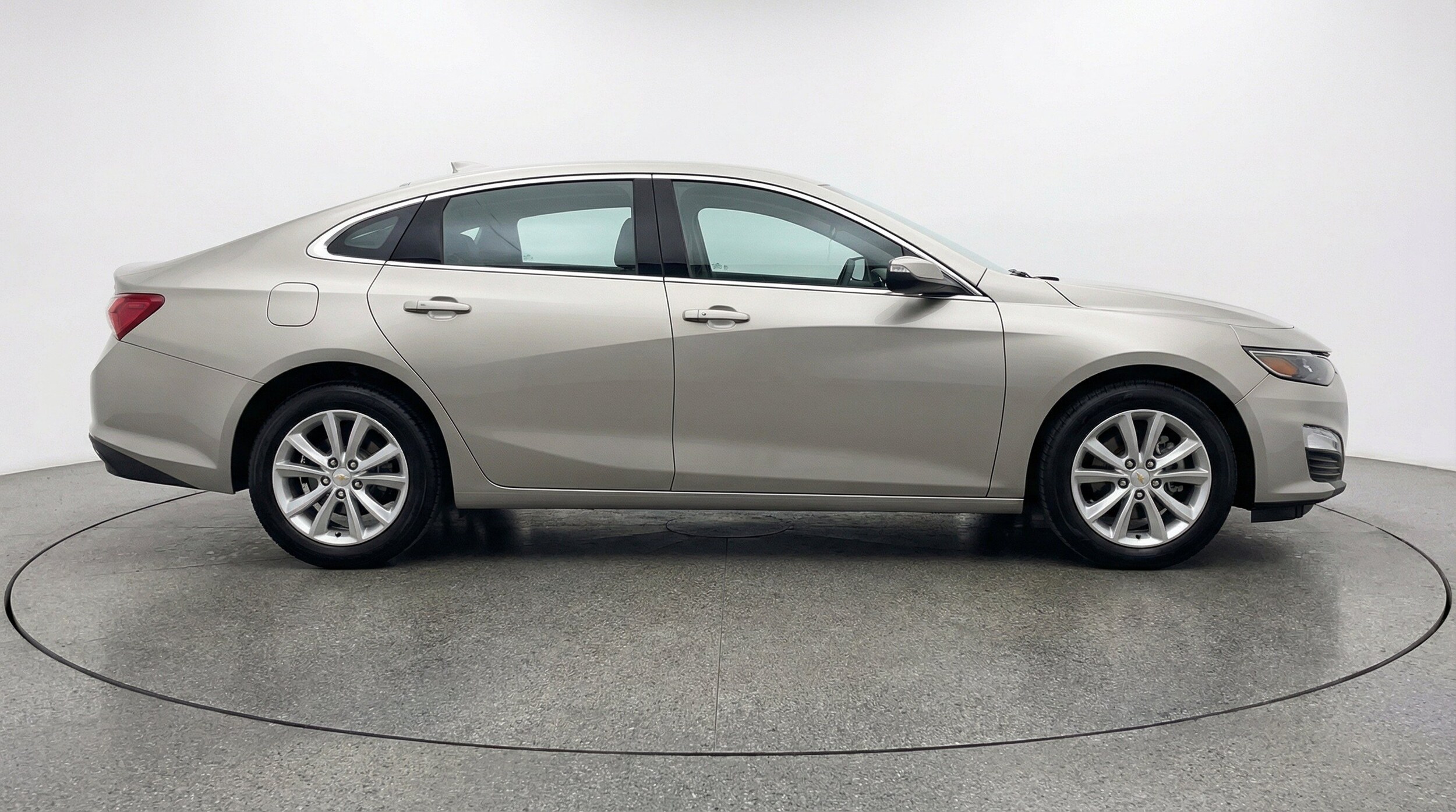Thumbnail: 2024 Chevrolet Malibu - 11