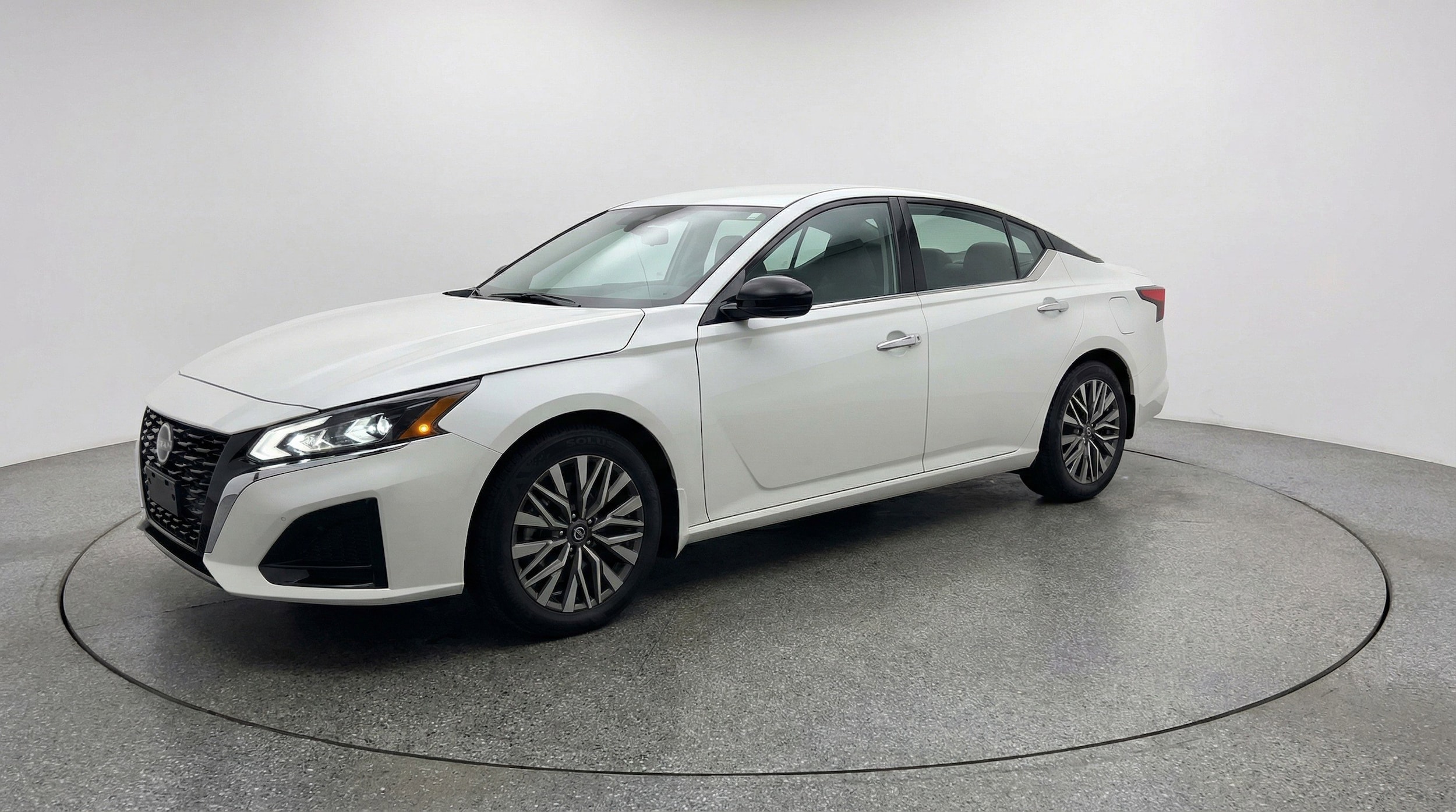 Thumbnail: 2025 Nissan Altima - 3