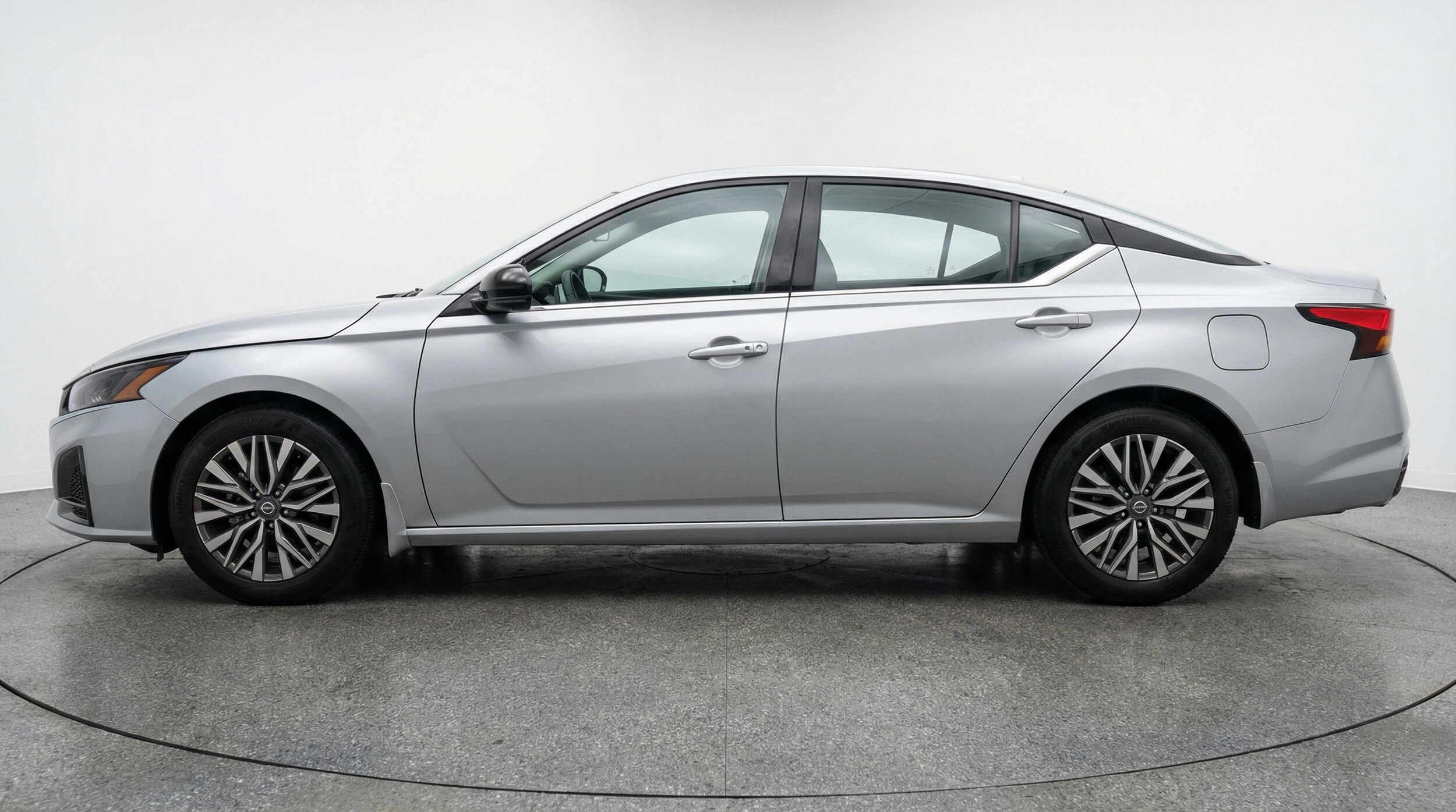 Thumbnail: 2025 Nissan Altima - 5