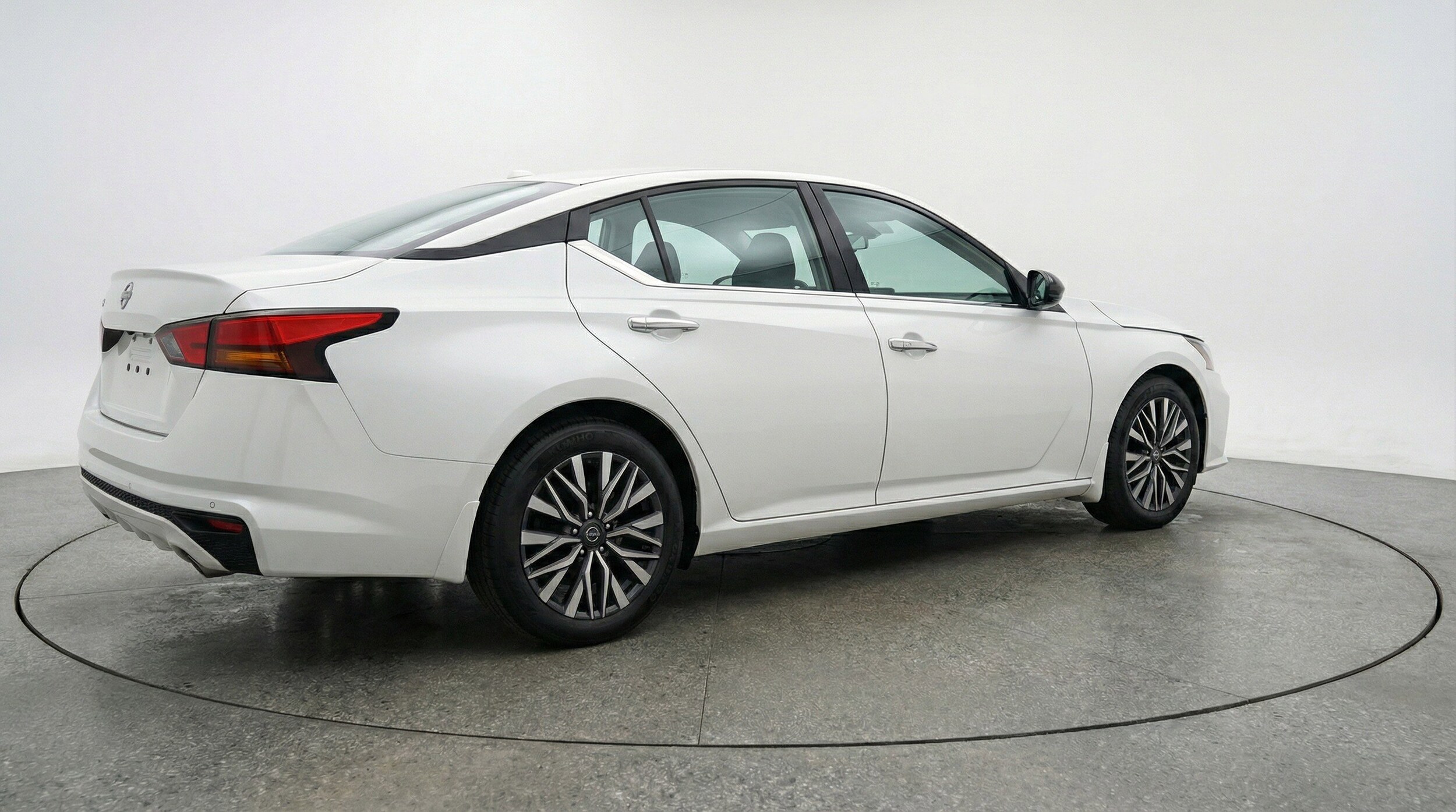 Thumbnail: 2025 Nissan Altima - 9