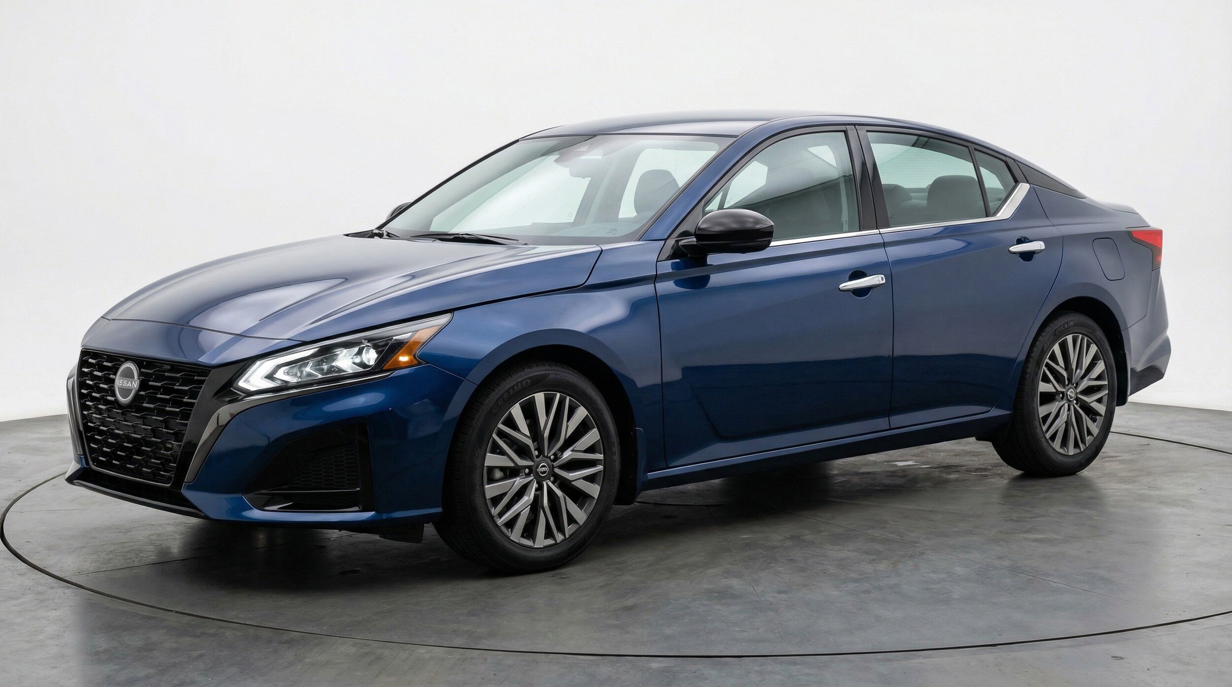 Thumbnail: 2025 Nissan Altima - 3