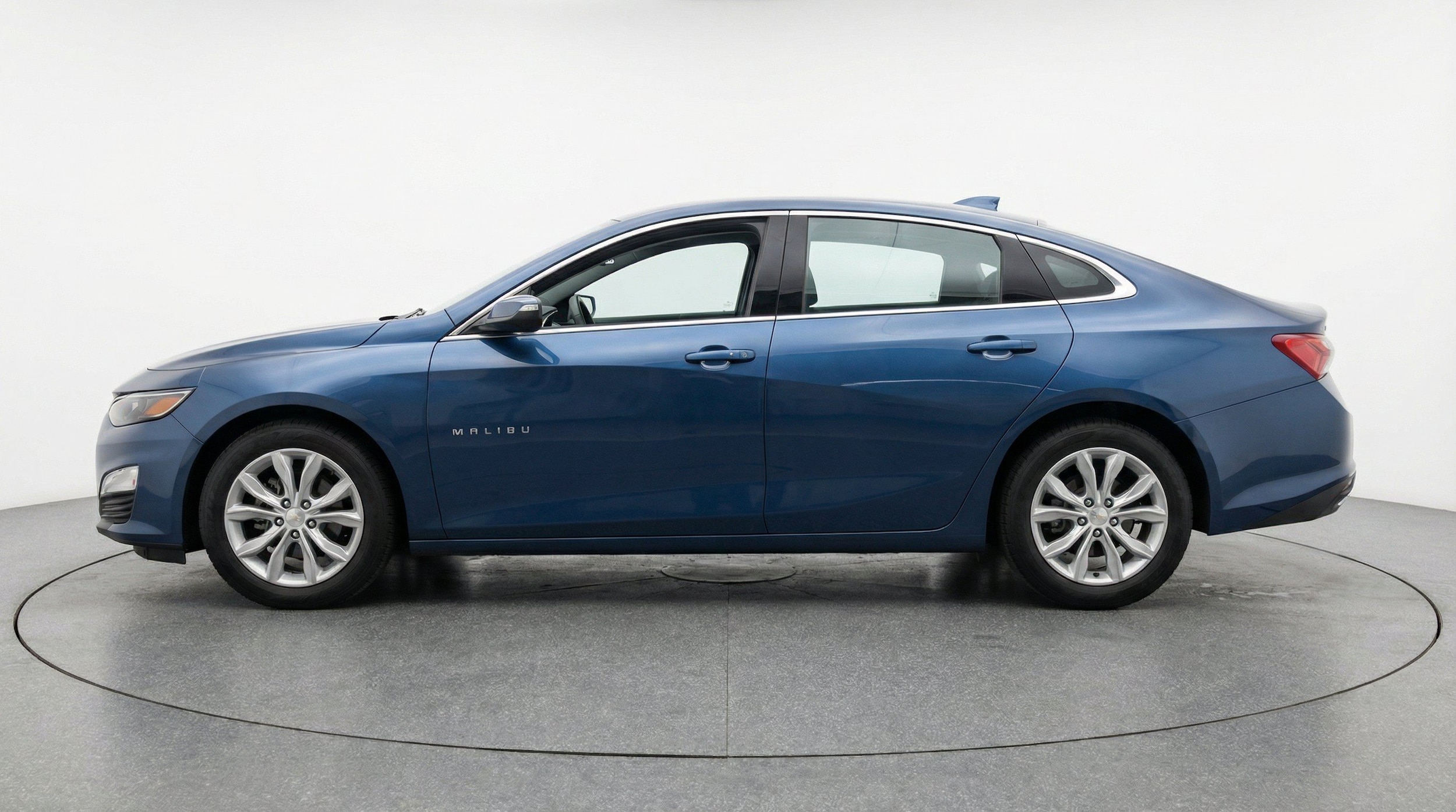 Thumbnail: 2024 Chevrolet Malibu - 5
