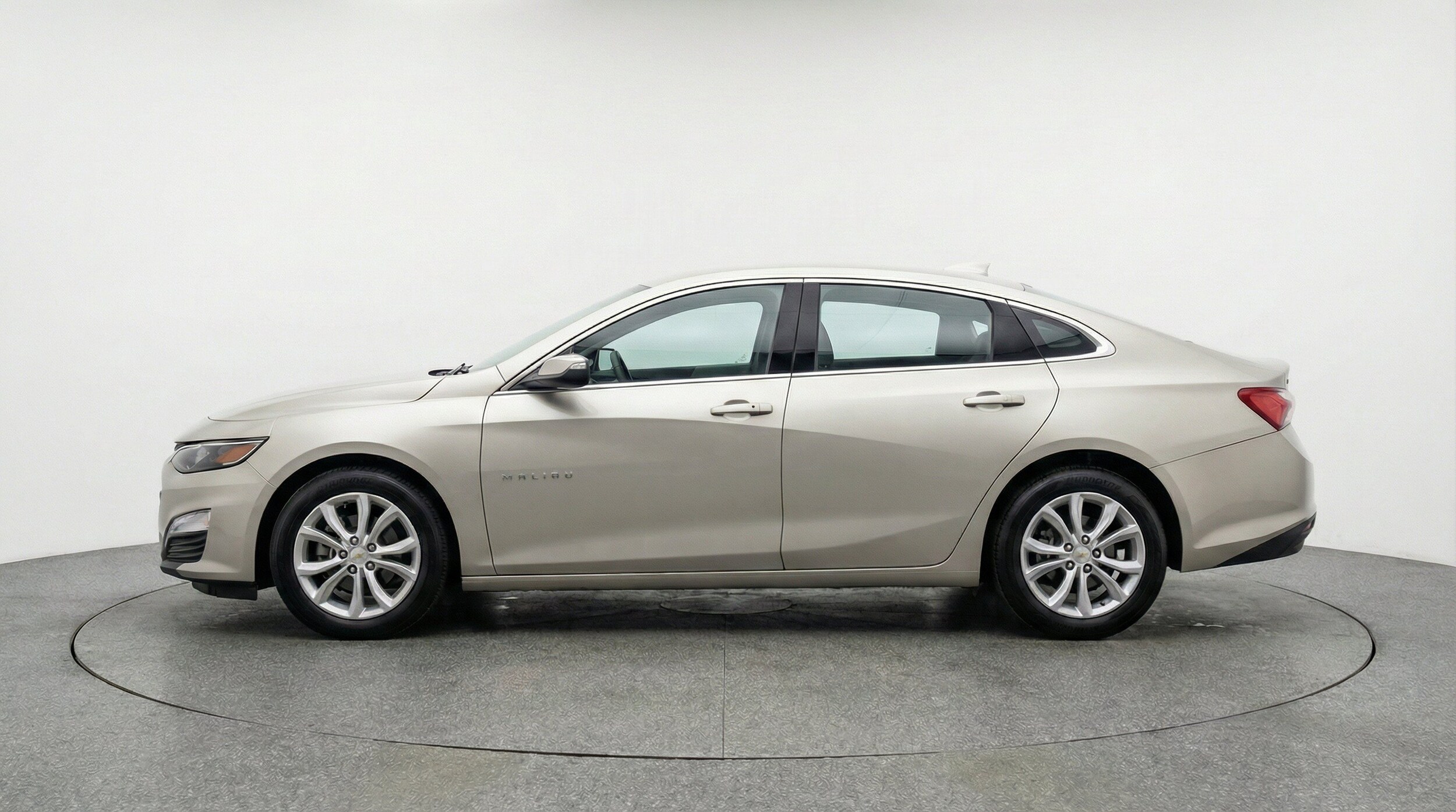 Thumbnail: 2024 Chevrolet Malibu - 5