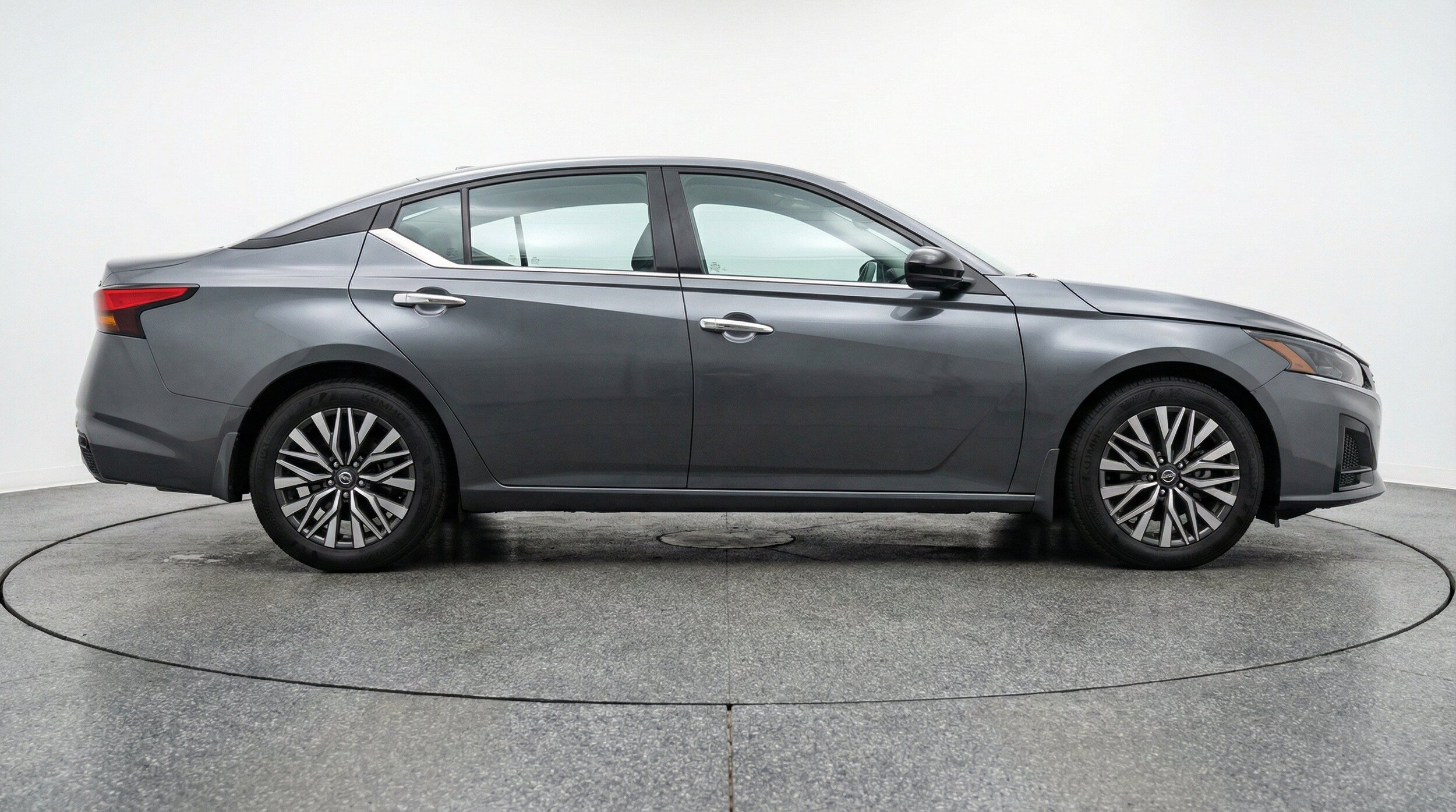 Thumbnail: 2025 Nissan Altima - 10