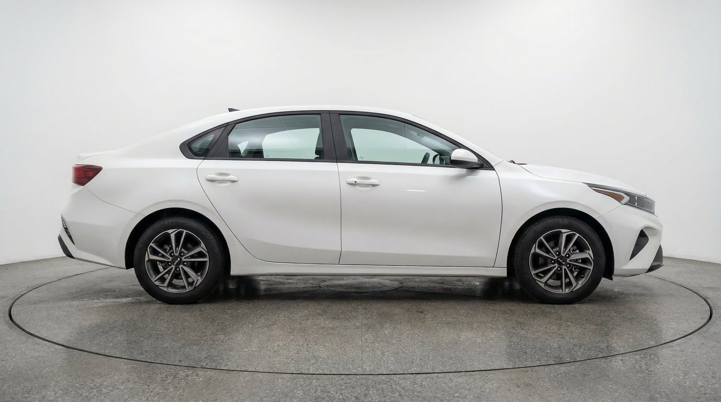 Thumbnail: 2024 Kia Forte - 11