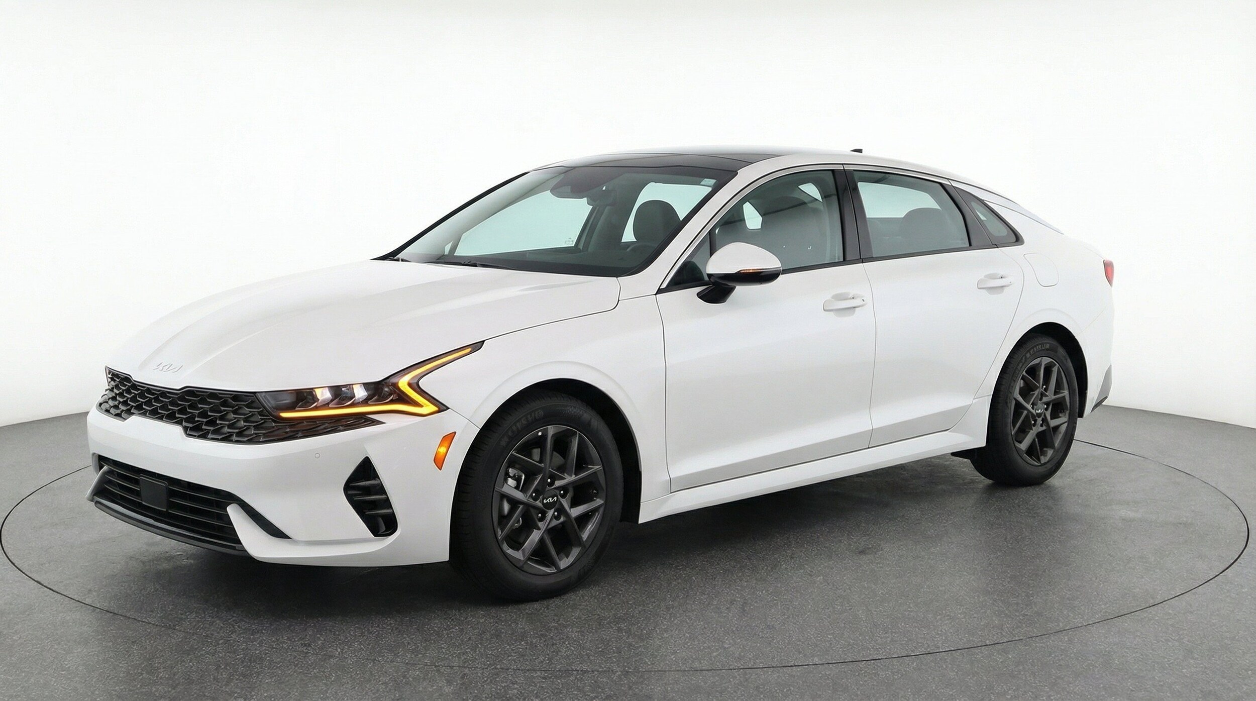 Thumbnail: 2025 Kia K5 - 3