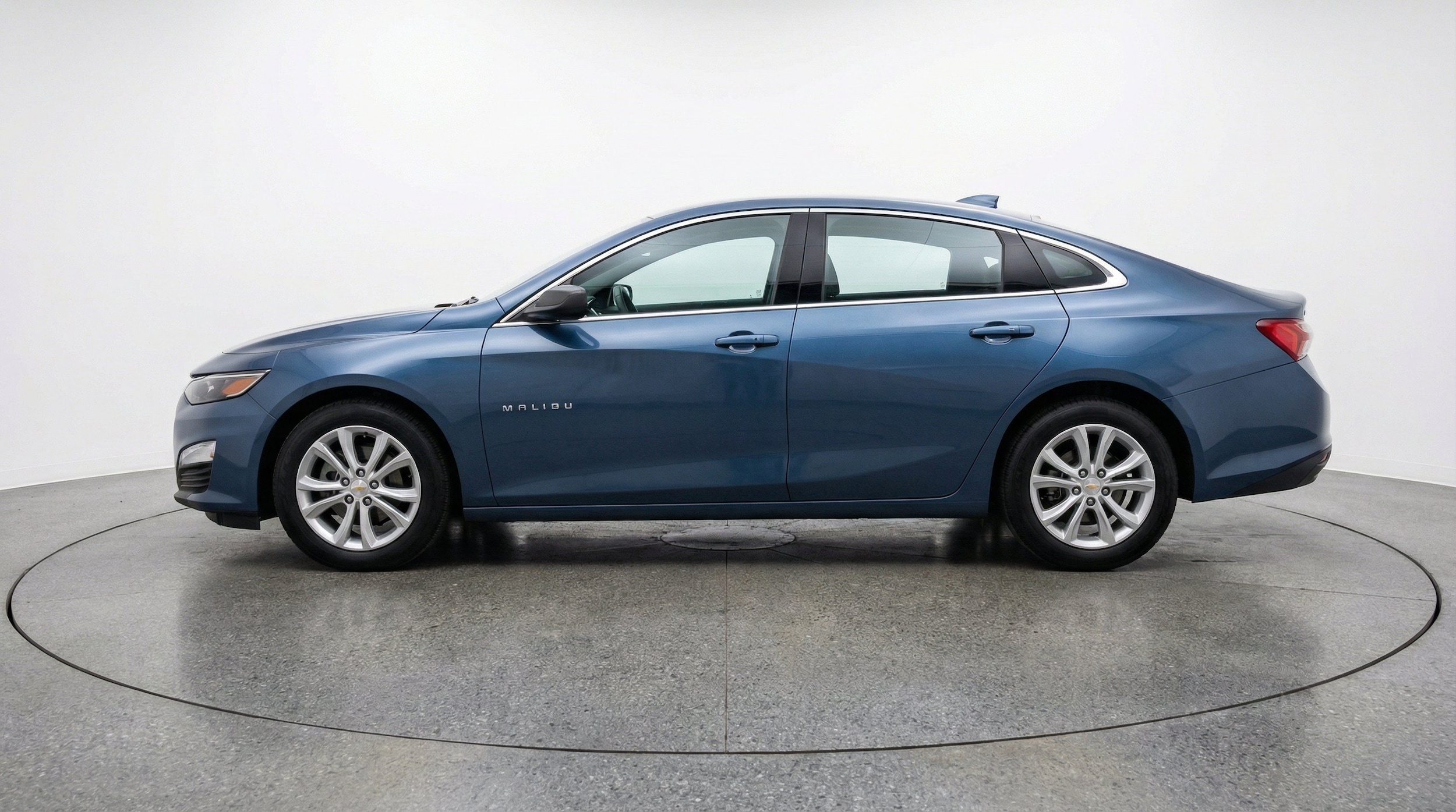 Thumbnail: 2024 Chevrolet Malibu - 5