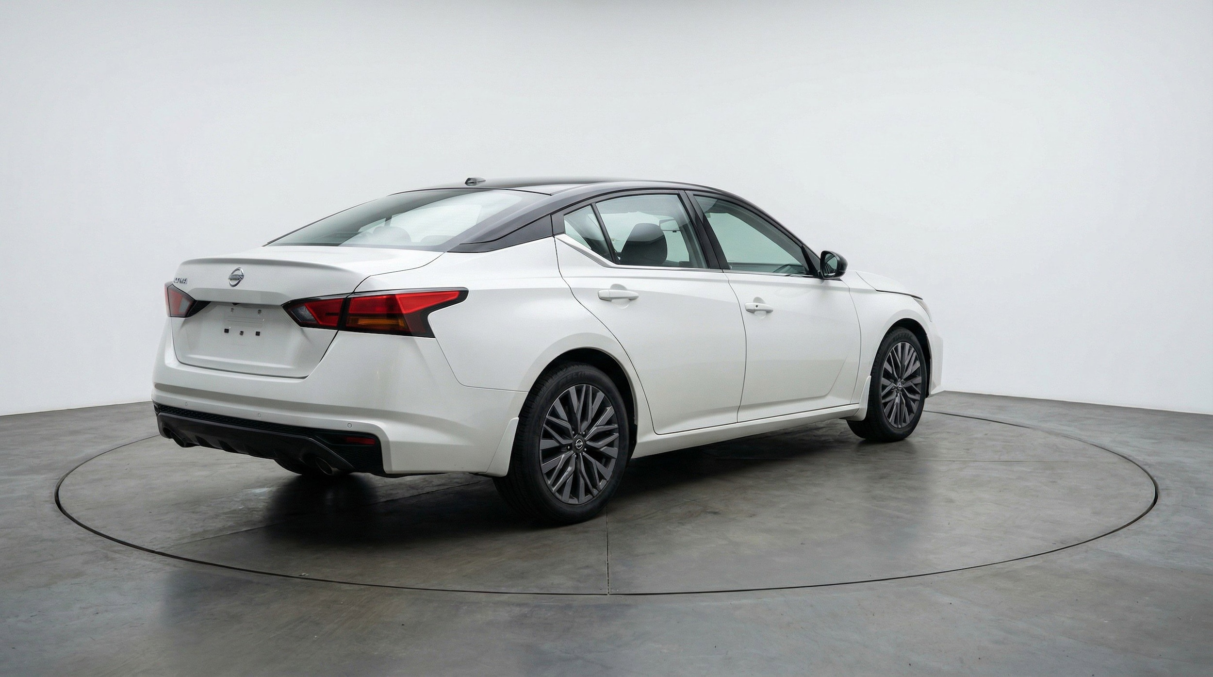 Thumbnail: 2025 Nissan Altima - 9