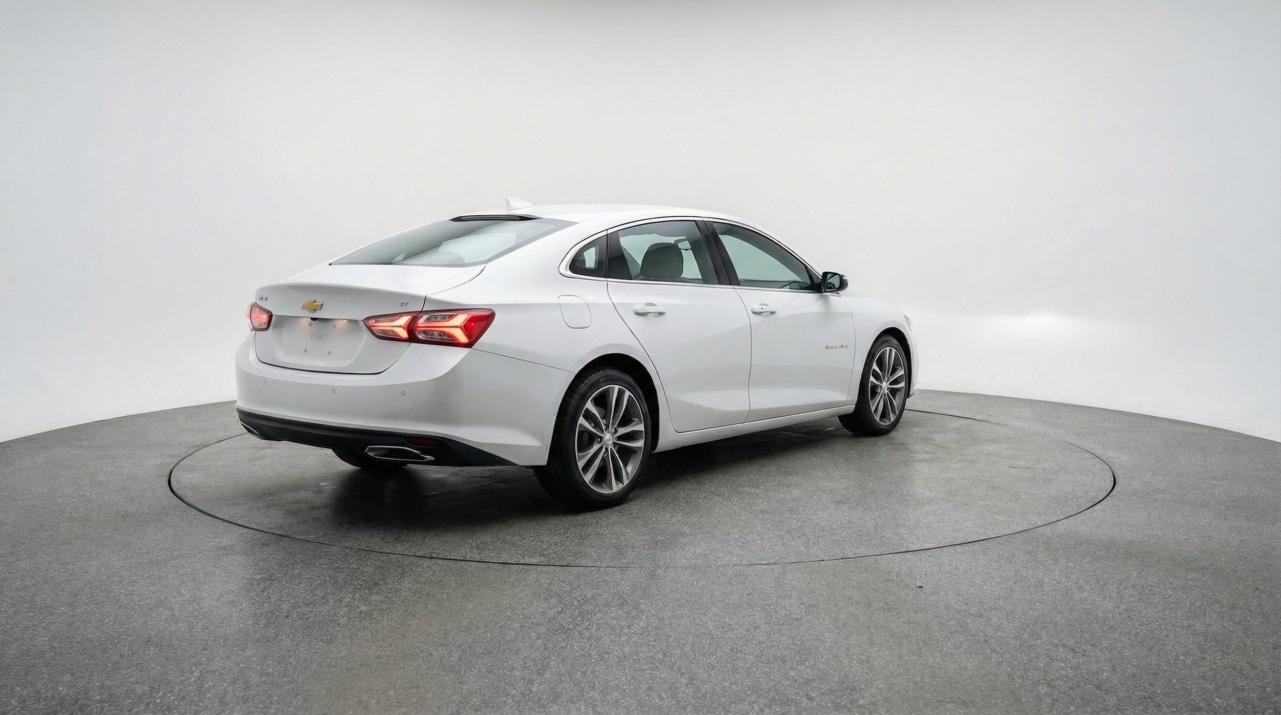 Thumbnail: 2024 Chevrolet Malibu - 9