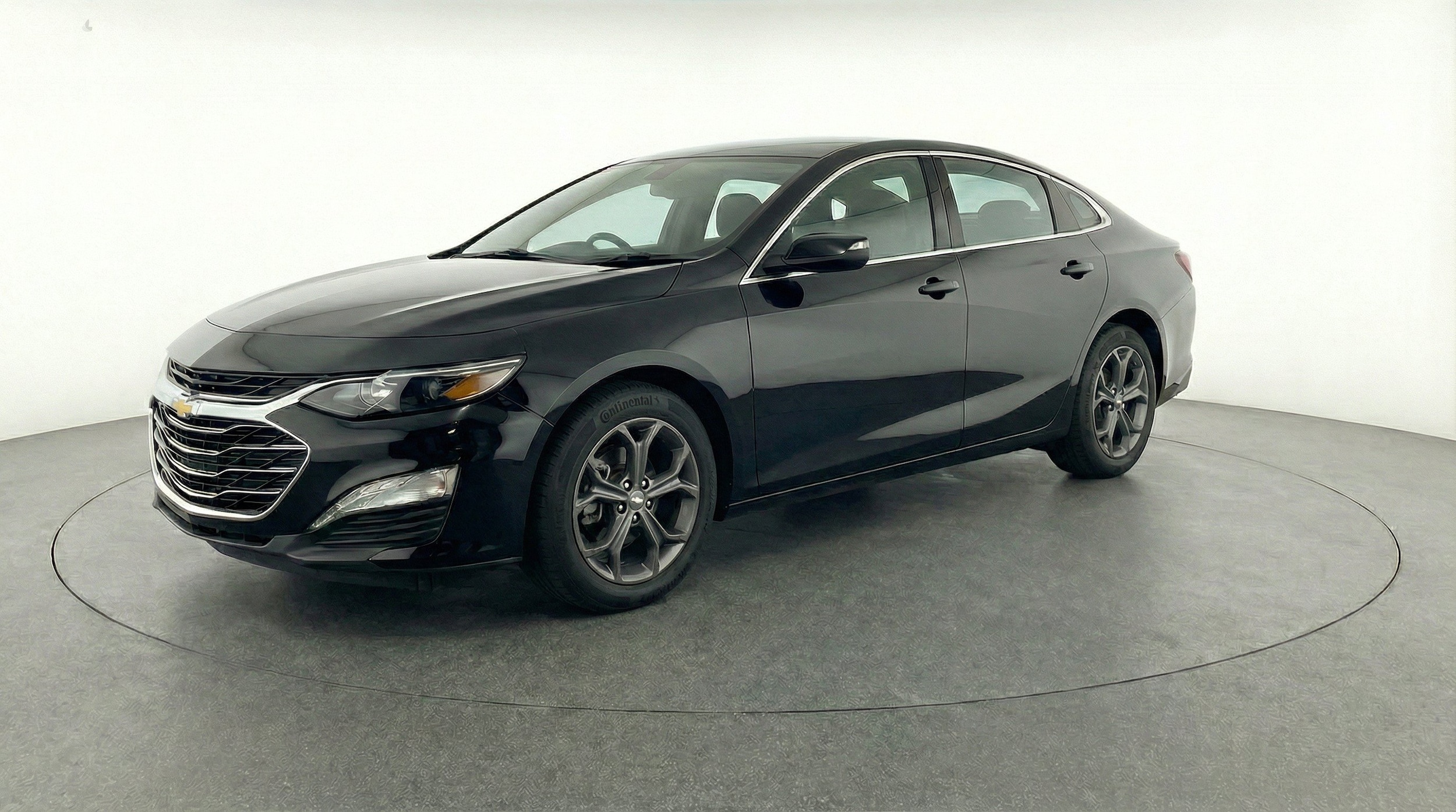 Thumbnail: 2024 Chevrolet Malibu - 3