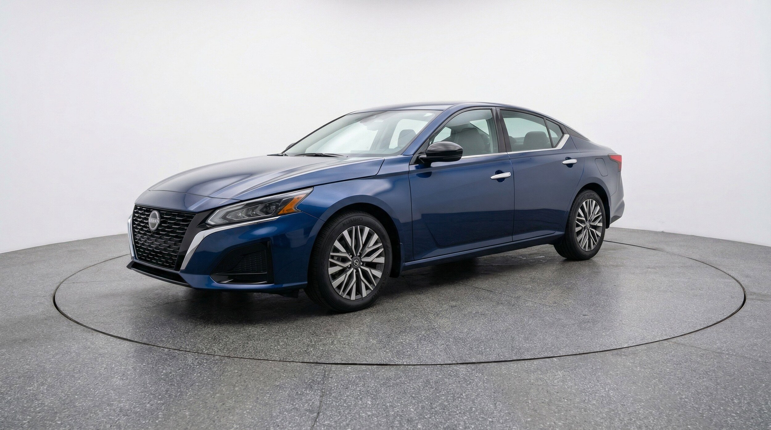 Thumbnail: 2025 Nissan Altima - 3