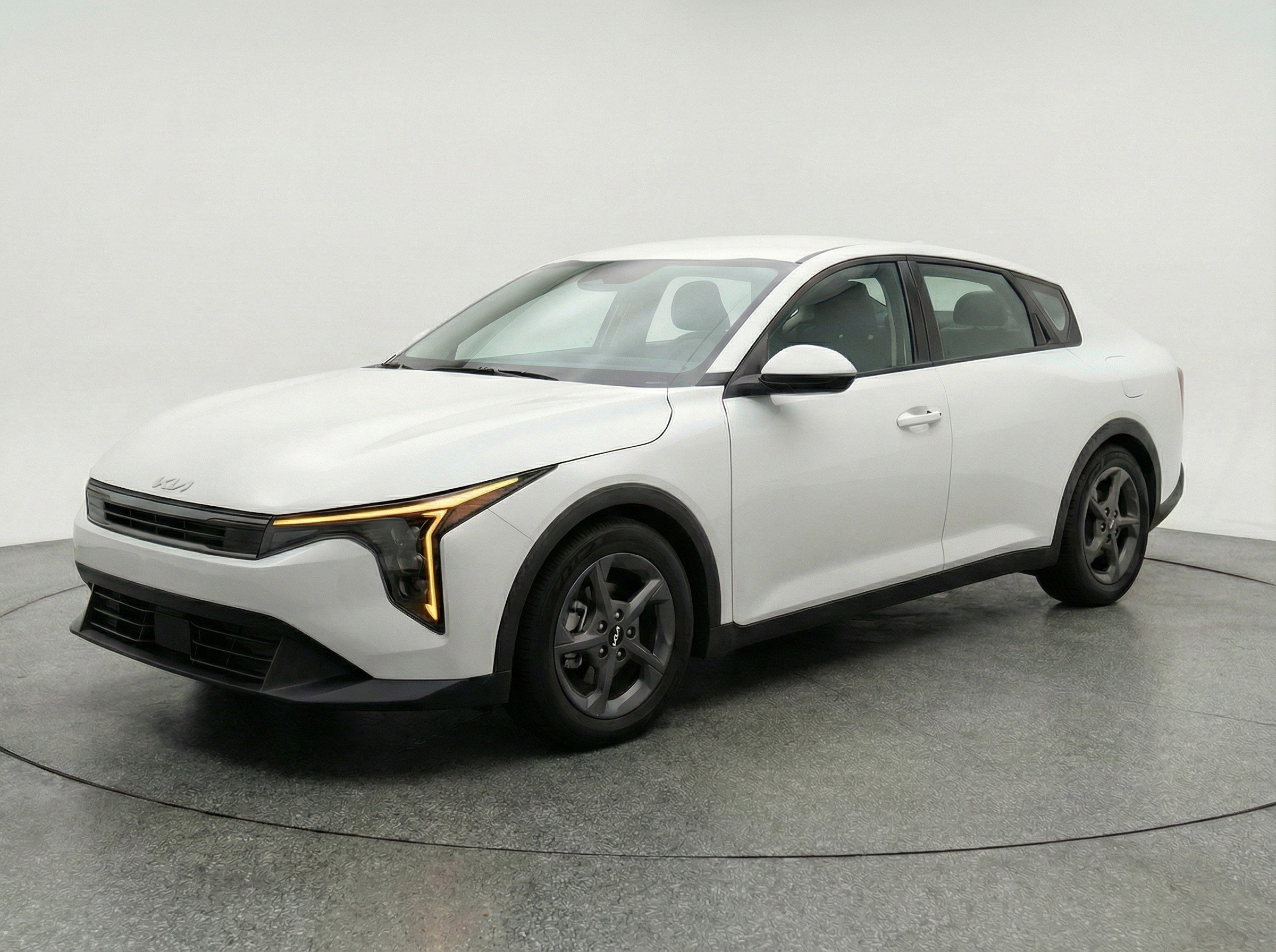 Thumbnail: 2025 Kia K4 - 3