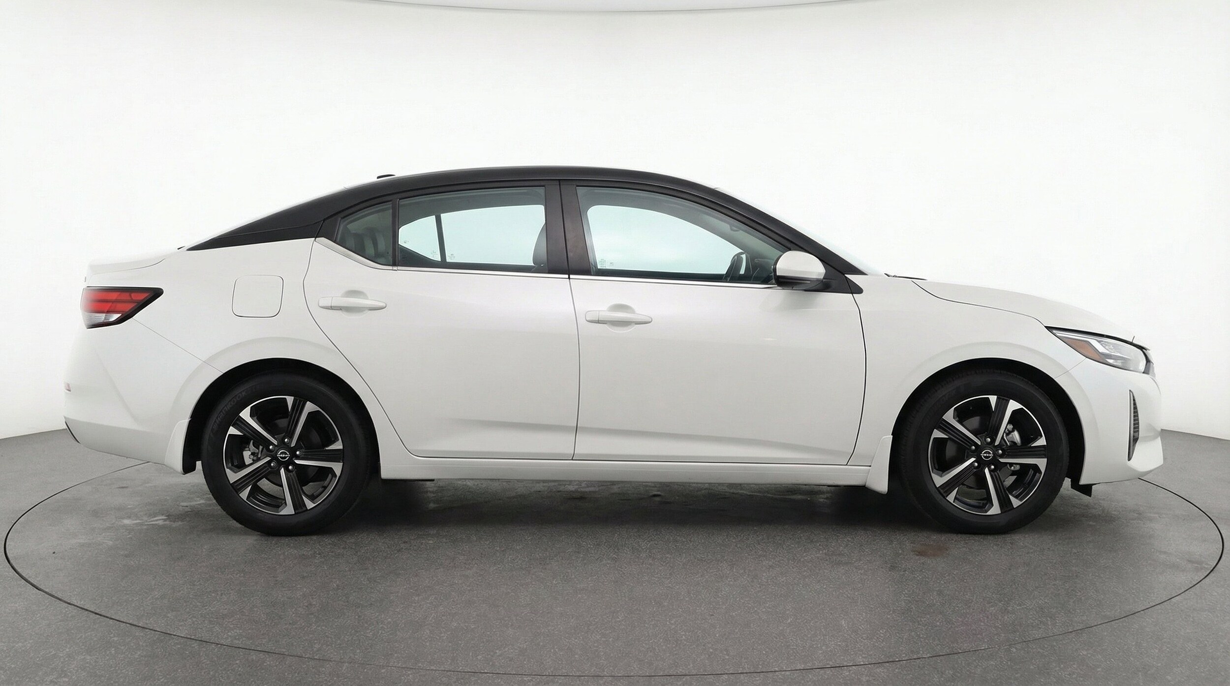 Thumbnail: 2025 Nissan Sentra - 11
