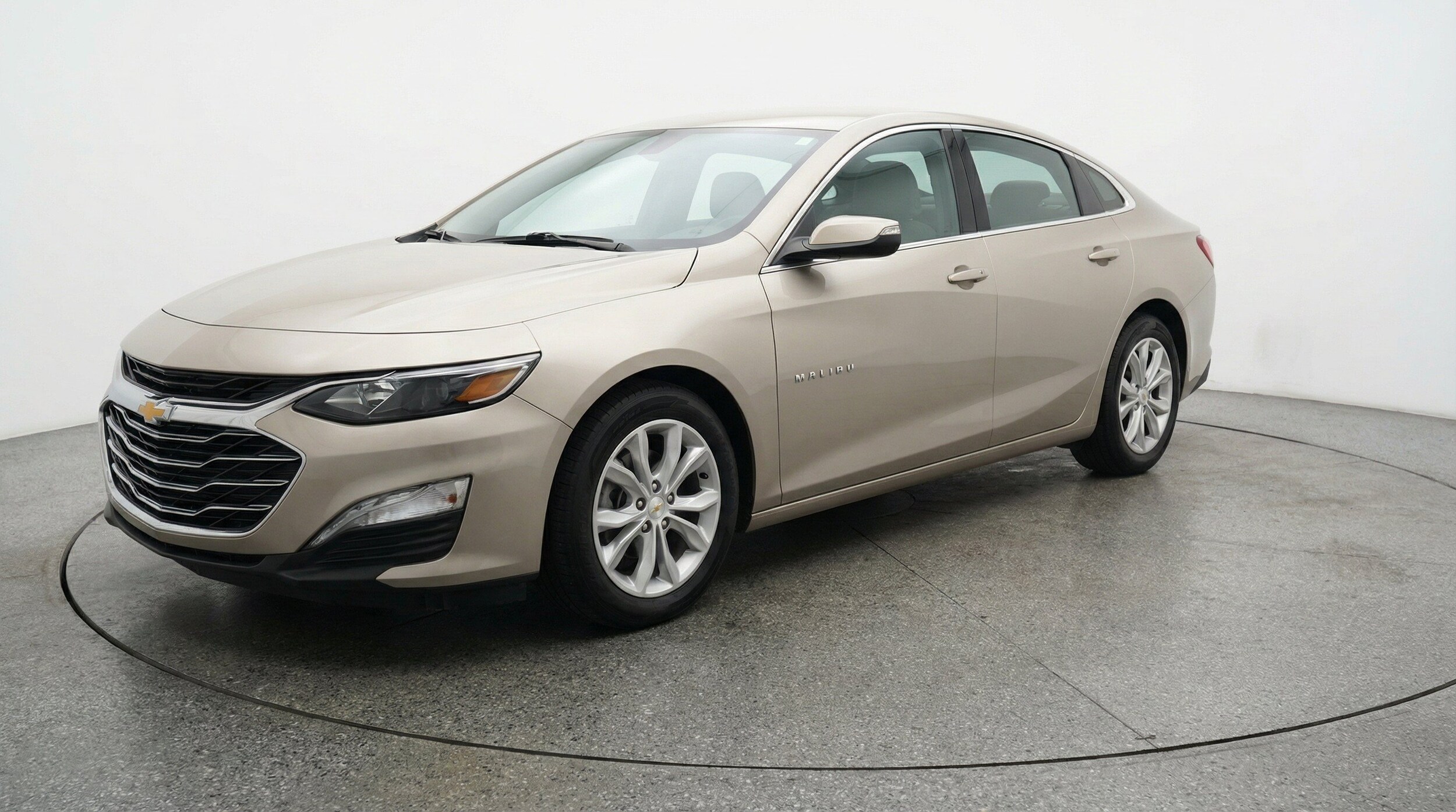 Thumbnail: 2024 Chevrolet Malibu - 3