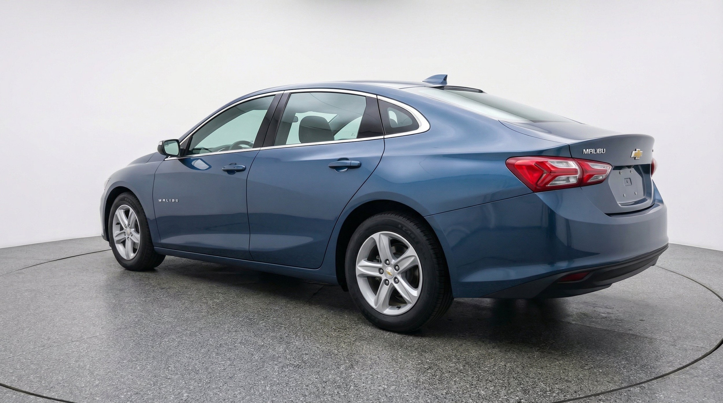 Thumbnail: 2024 Chevrolet Malibu - 6