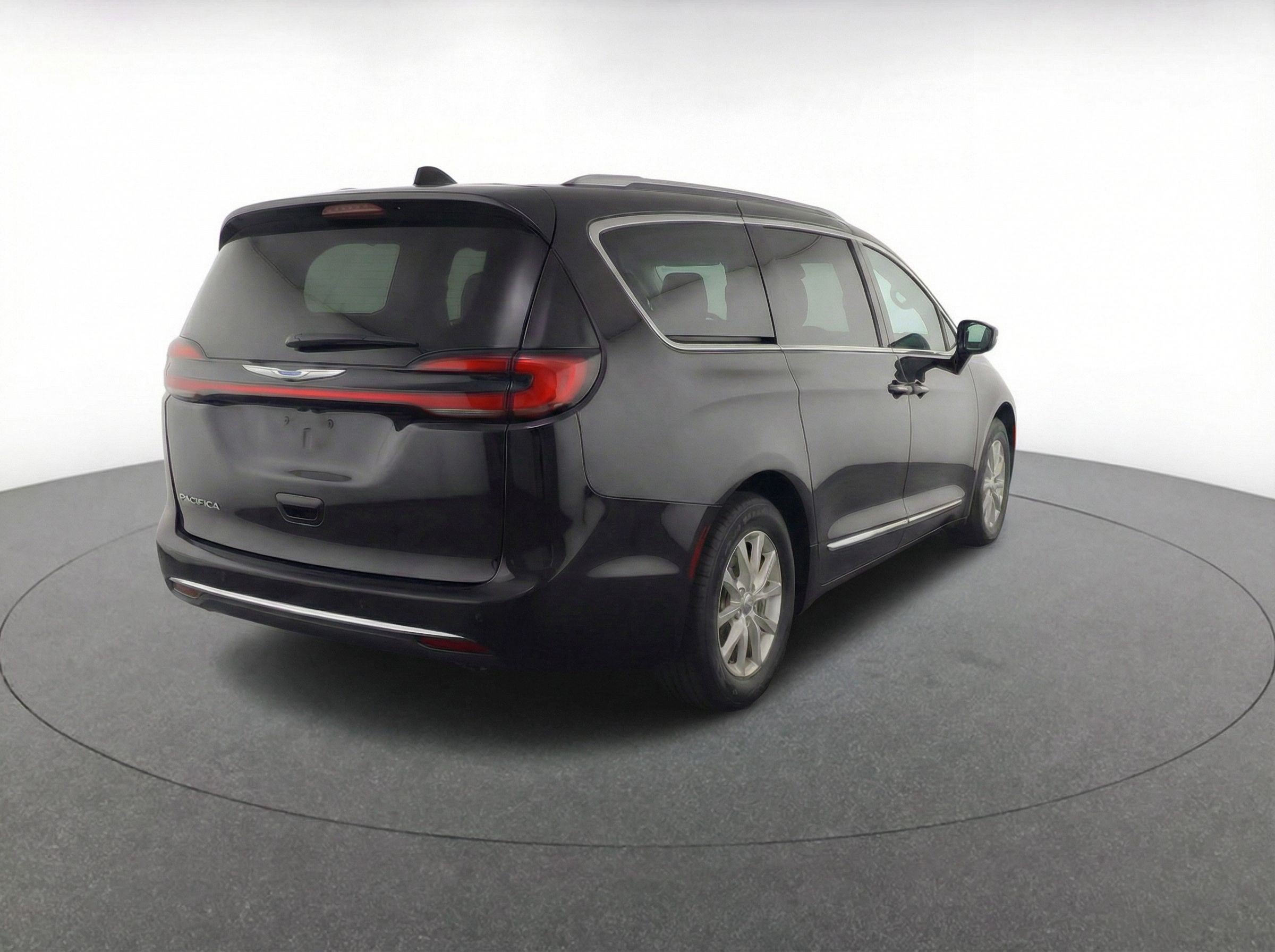 Thumbnail: 2024 Chrysler Pacifica - 9