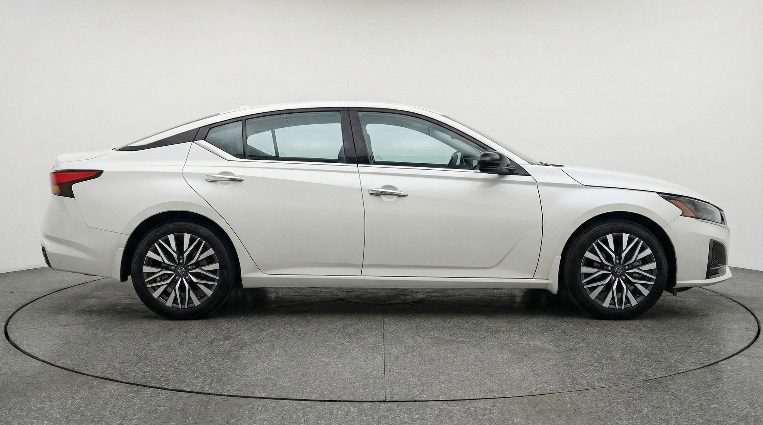 Thumbnail: 2025 Nissan Altima - 11