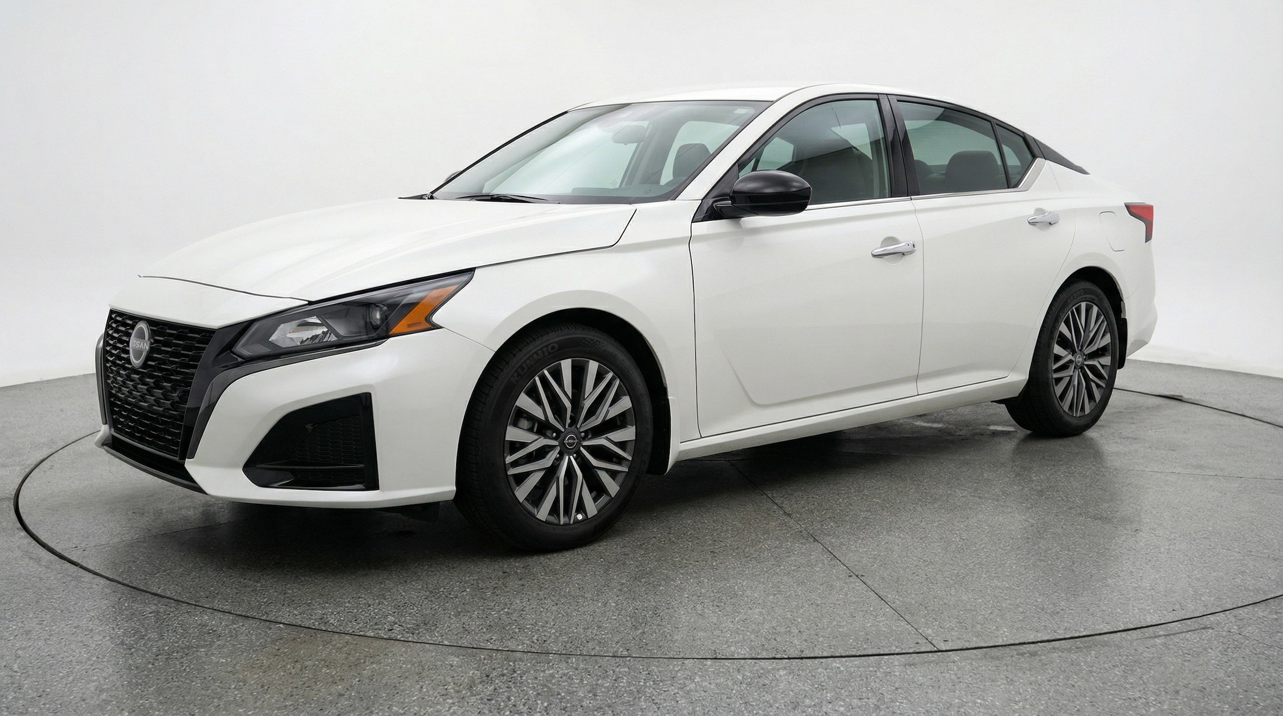 Thumbnail: 2025 Nissan Altima - 3