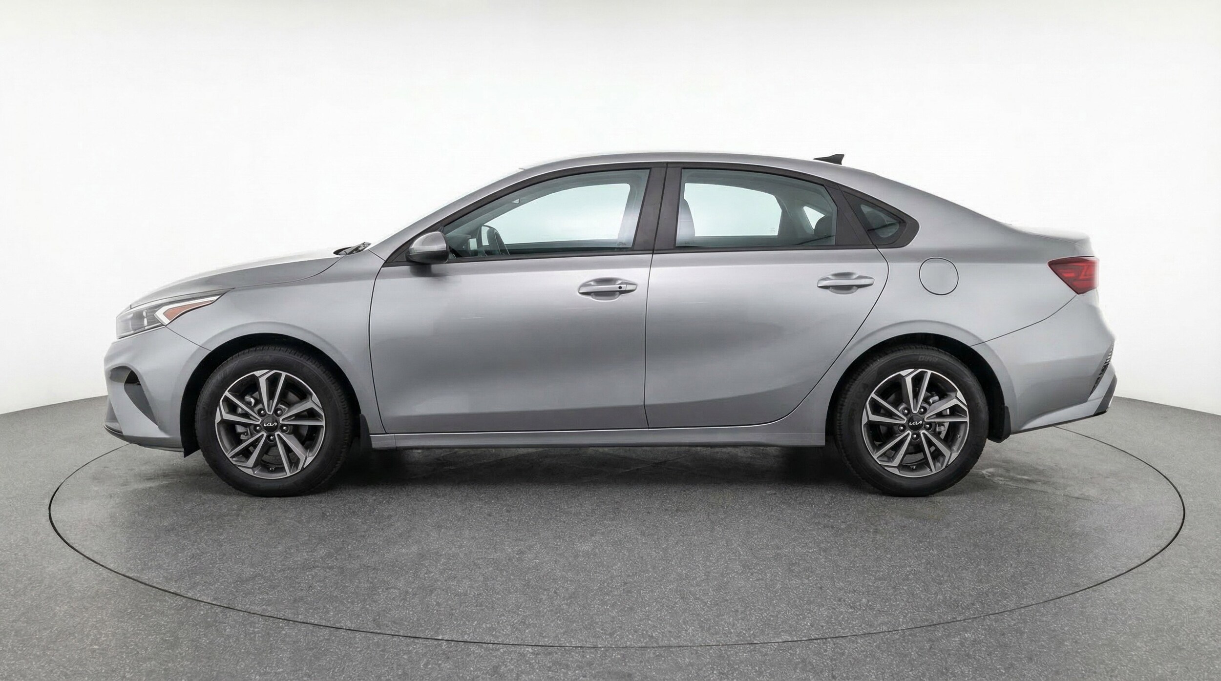 Thumbnail: 2024 Kia Forte - 5